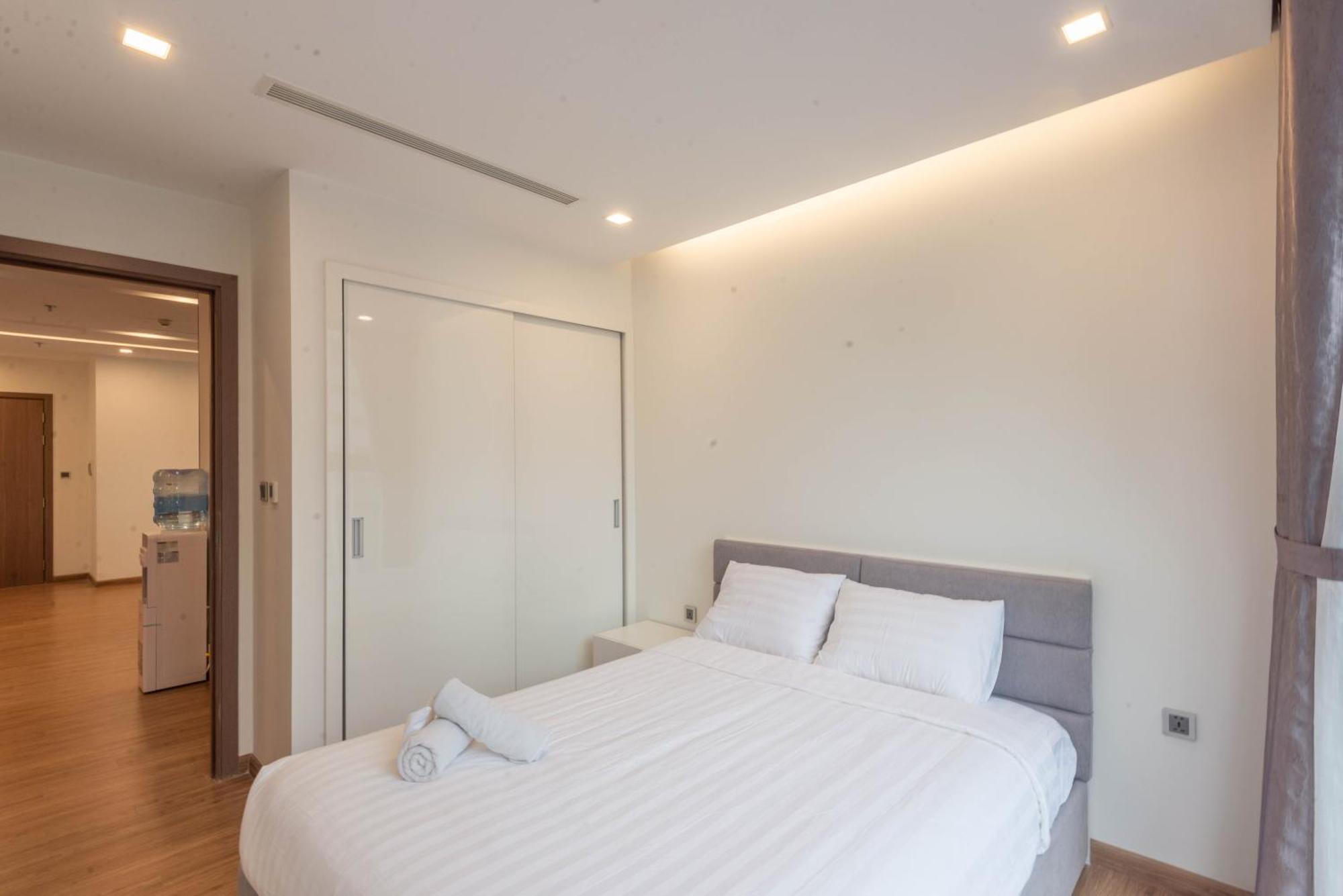 Aparthotel Royal Serviced Vinhomes Metropolis Hanoi