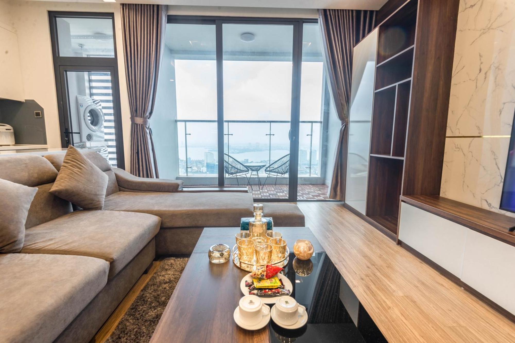 Royal Serviced Vinhomes Metropolis Aparthotel