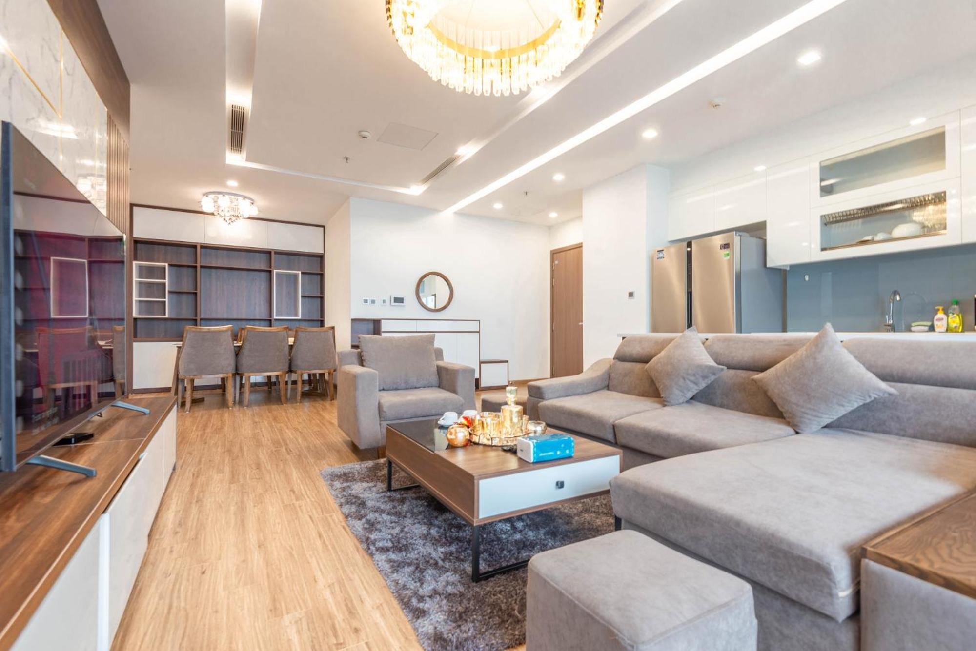 Aparthotel Royal Serviced Vinhomes Metropolis *