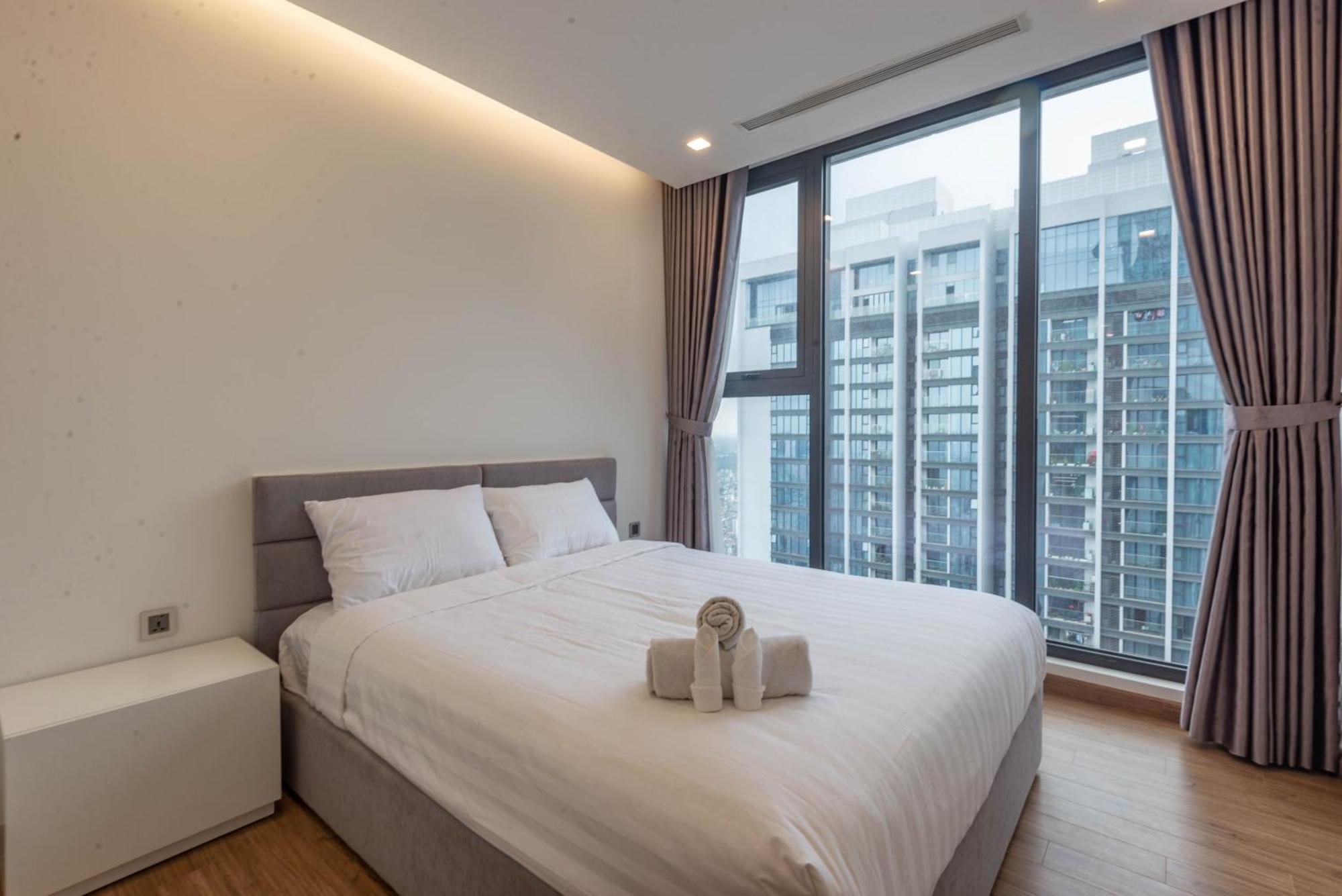 Royal Serviced Vinhomes Metropolis Aparthotel