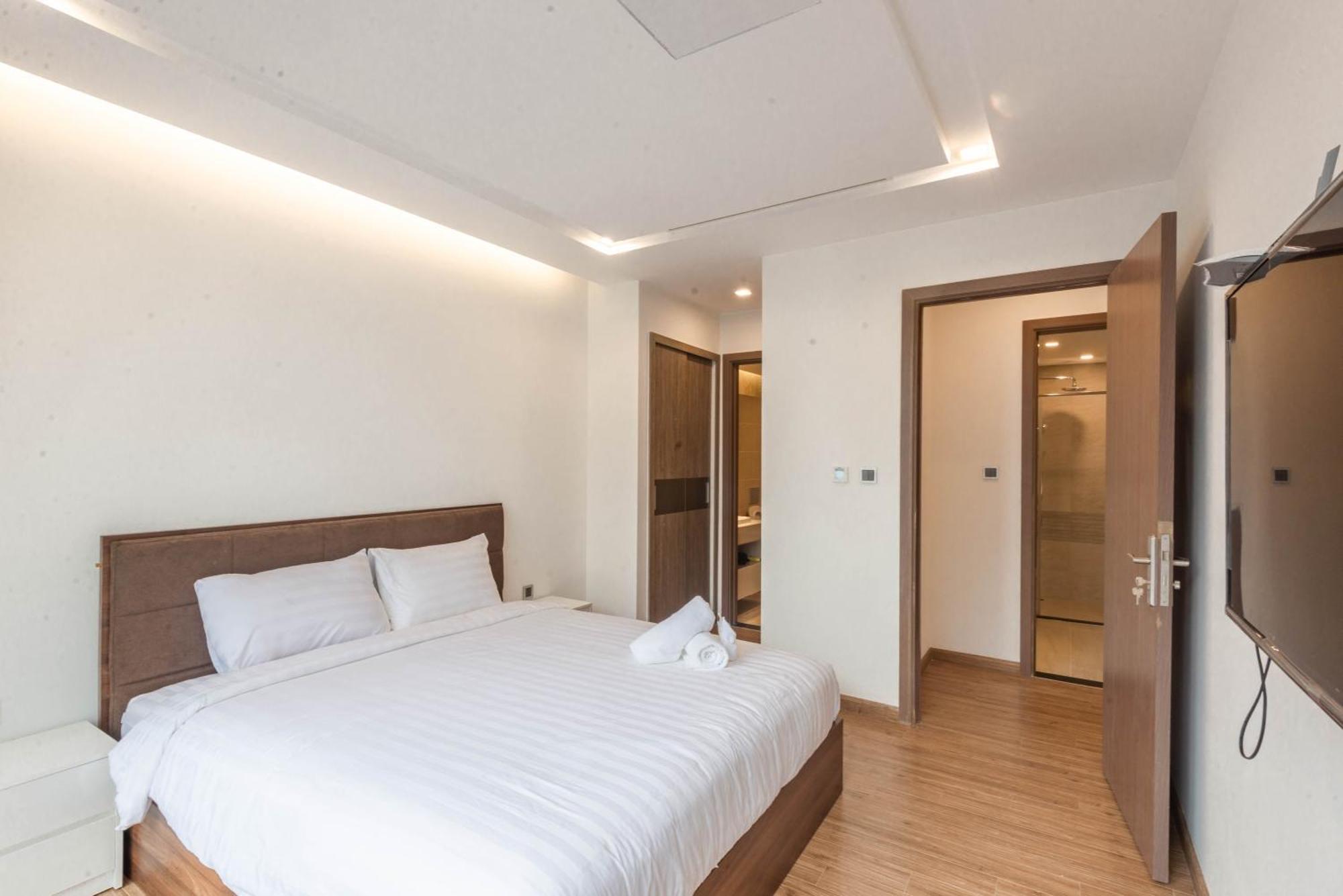 Royal Serviced Vinhomes Metropolis * Hanoi