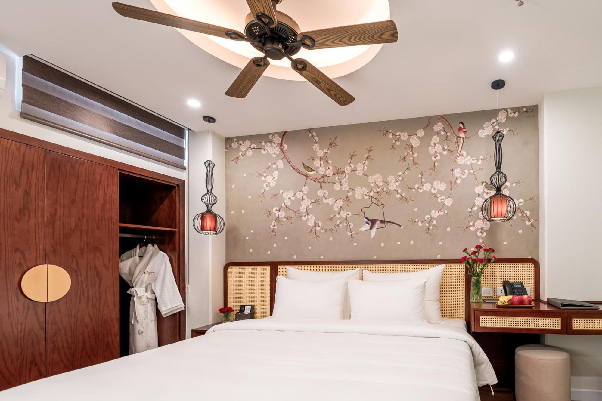 Lestar Hotel 4*
