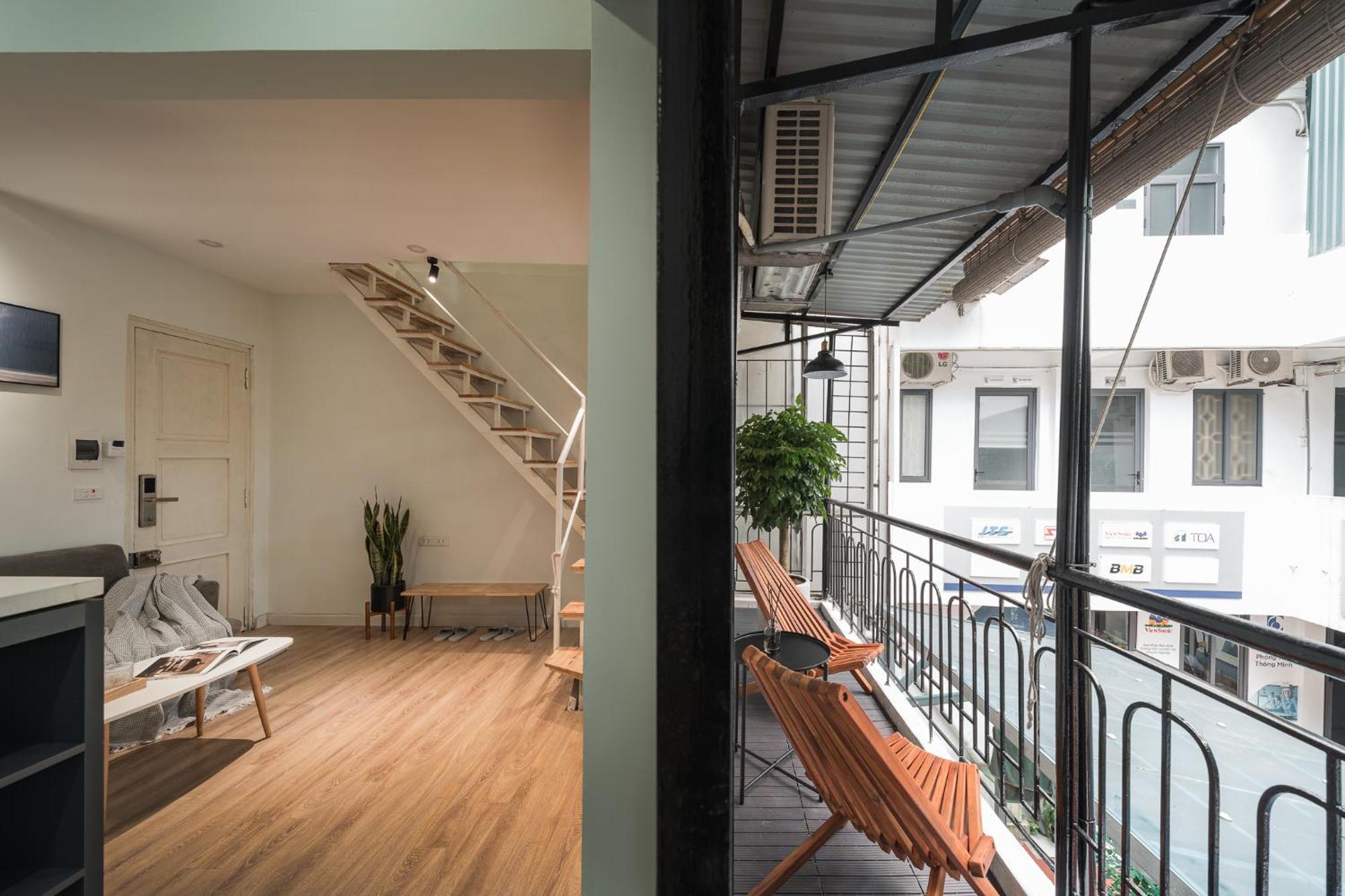 Full Sunshine With Balcony, Quiet And Security *