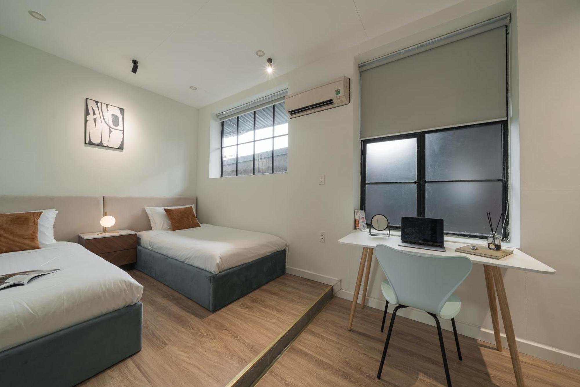 Full Sunshine With Balcony, Quiet And Security Hà Nội