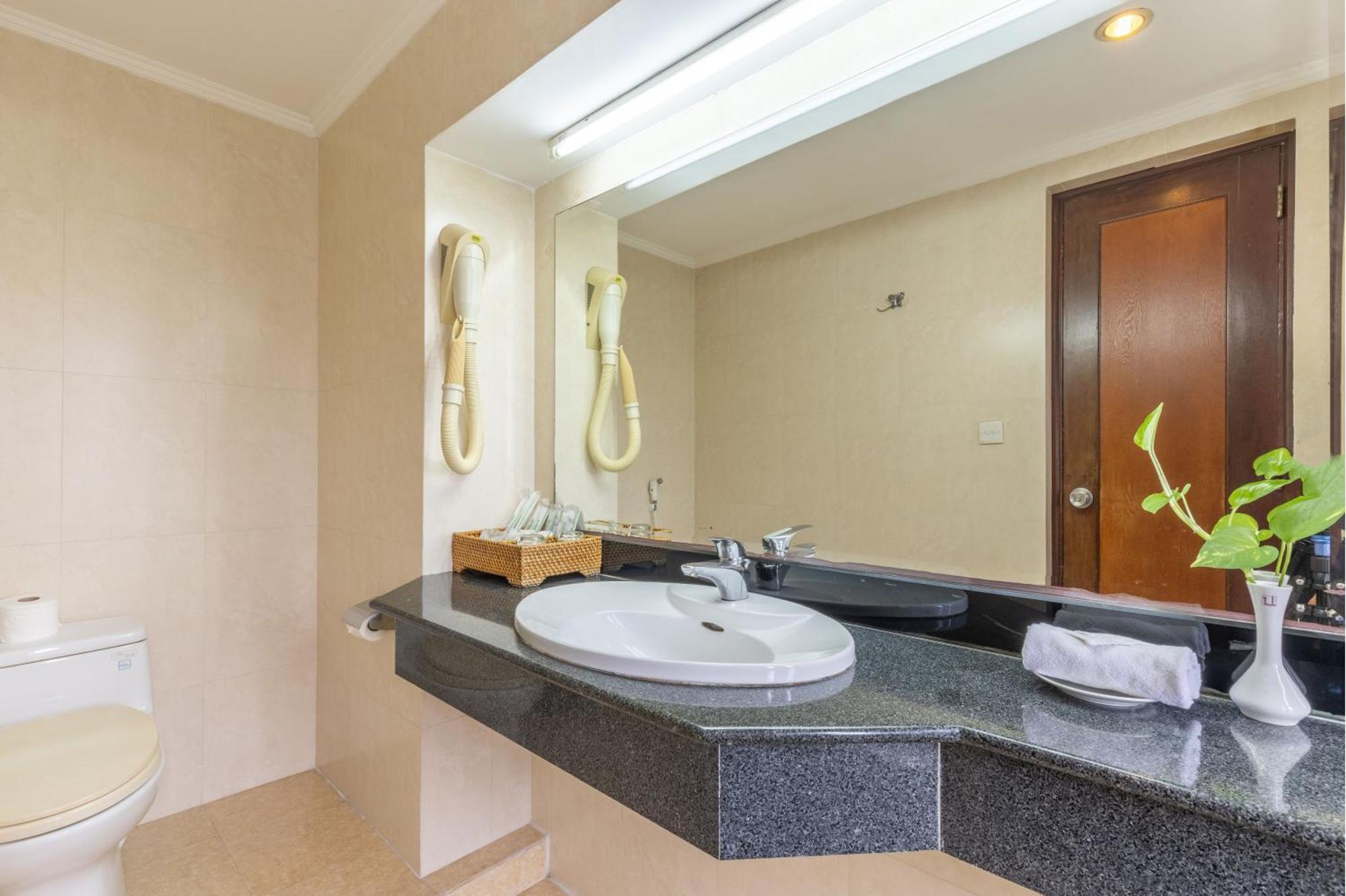 Hotel Thang Loi 4*