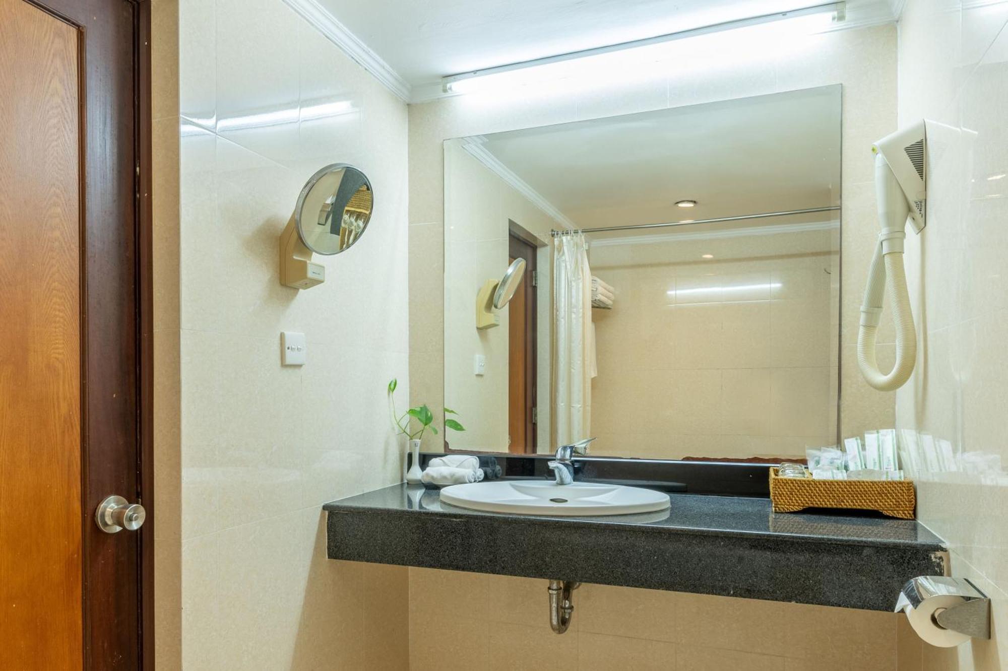Thang Loi Hotel 4*