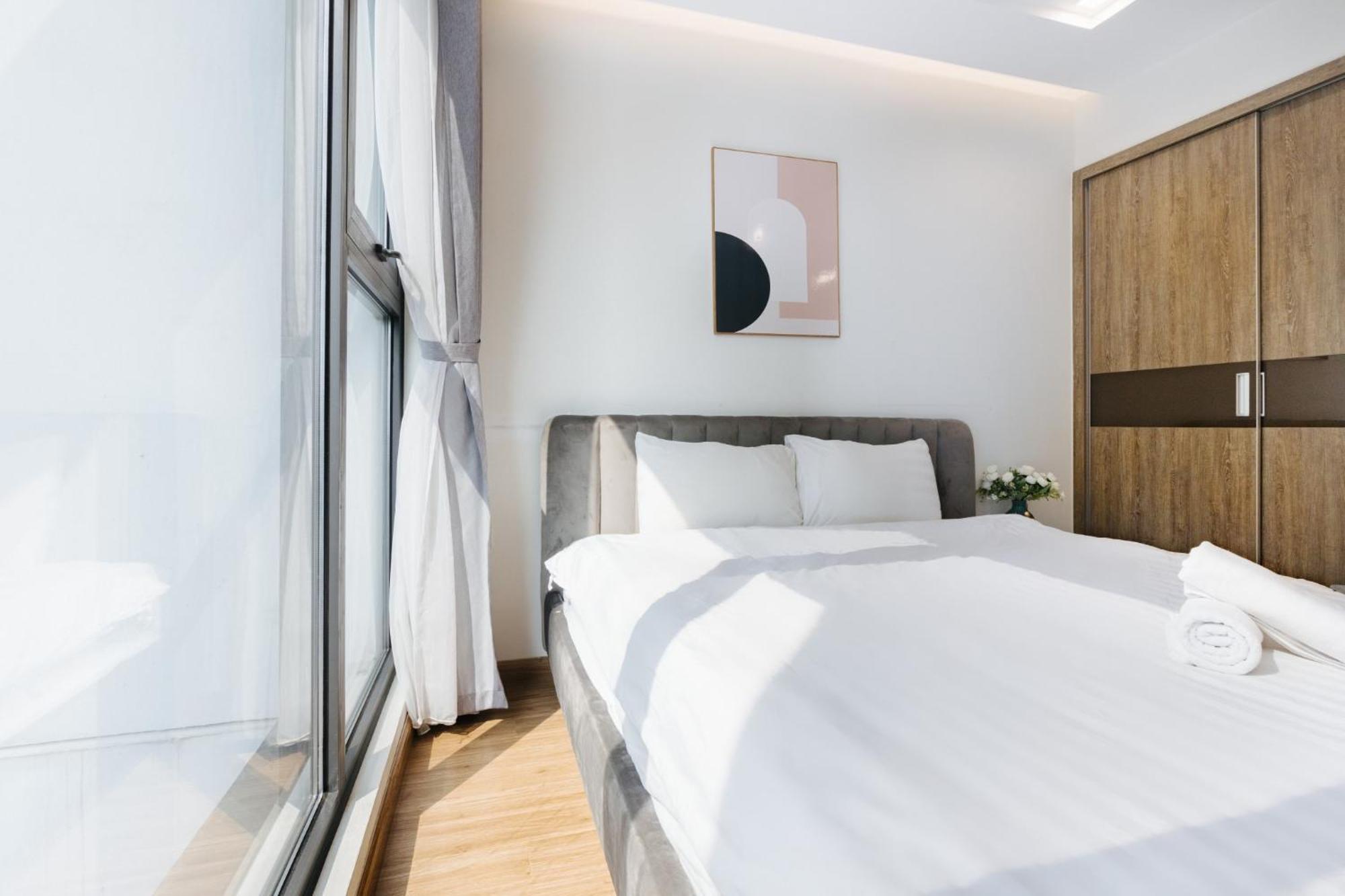 Lynn - Vinhomes Metropolis Near Lotte Center