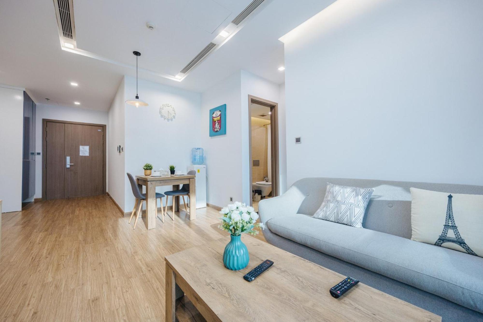 Lynn - Vinhomes Metropolis Near Lotte Center Hanoi
