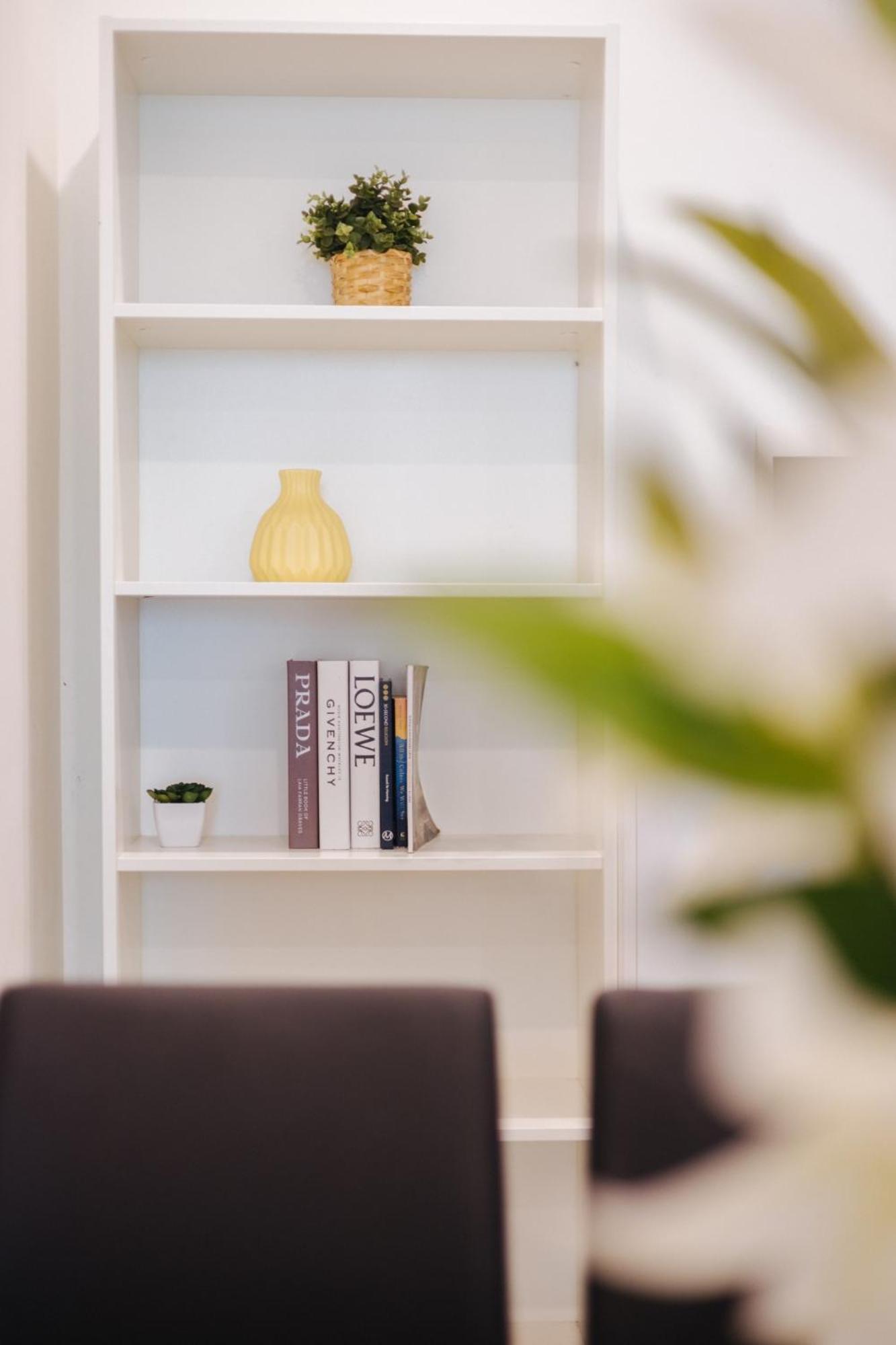 Apartment Lynn - Vinhomes Metropolis Near Lotte Center Hanoi