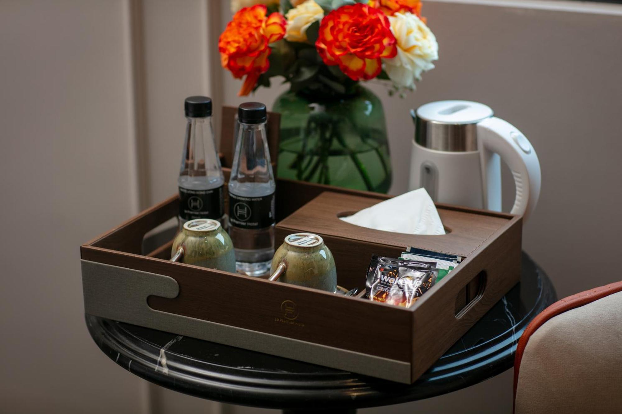 Le Premier & Rooftop Bar Hotel 4*