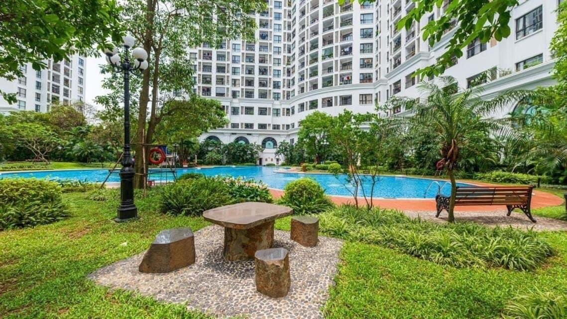 Vinhomes Royal Luxury 3br Hanoi
