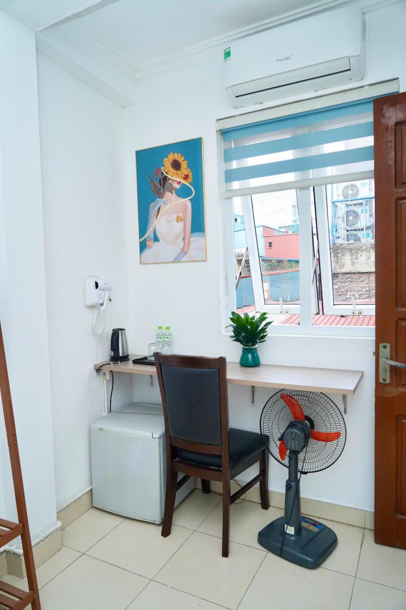 Hotel Bluebell Hanoi
