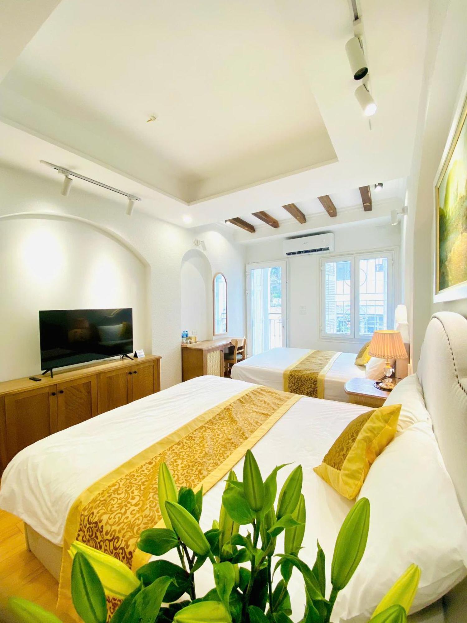 Aparthotel La Mandarina & Travel At 13 Hang Hanh Street Hanoi