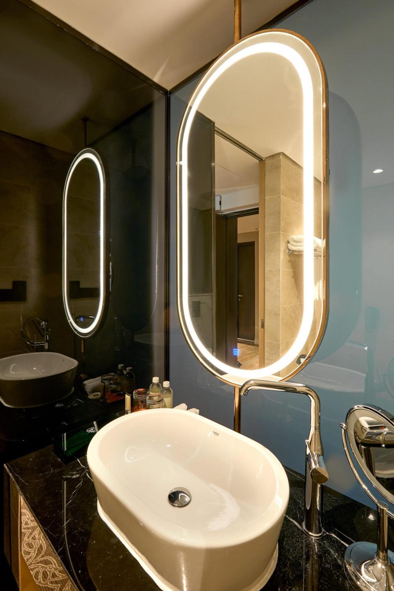 Rey Hotel 4*