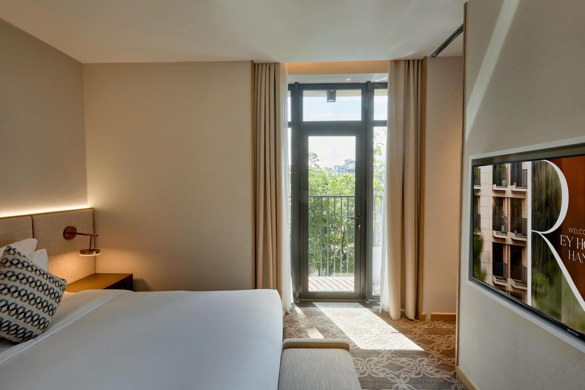 Rey 4* Hanoi