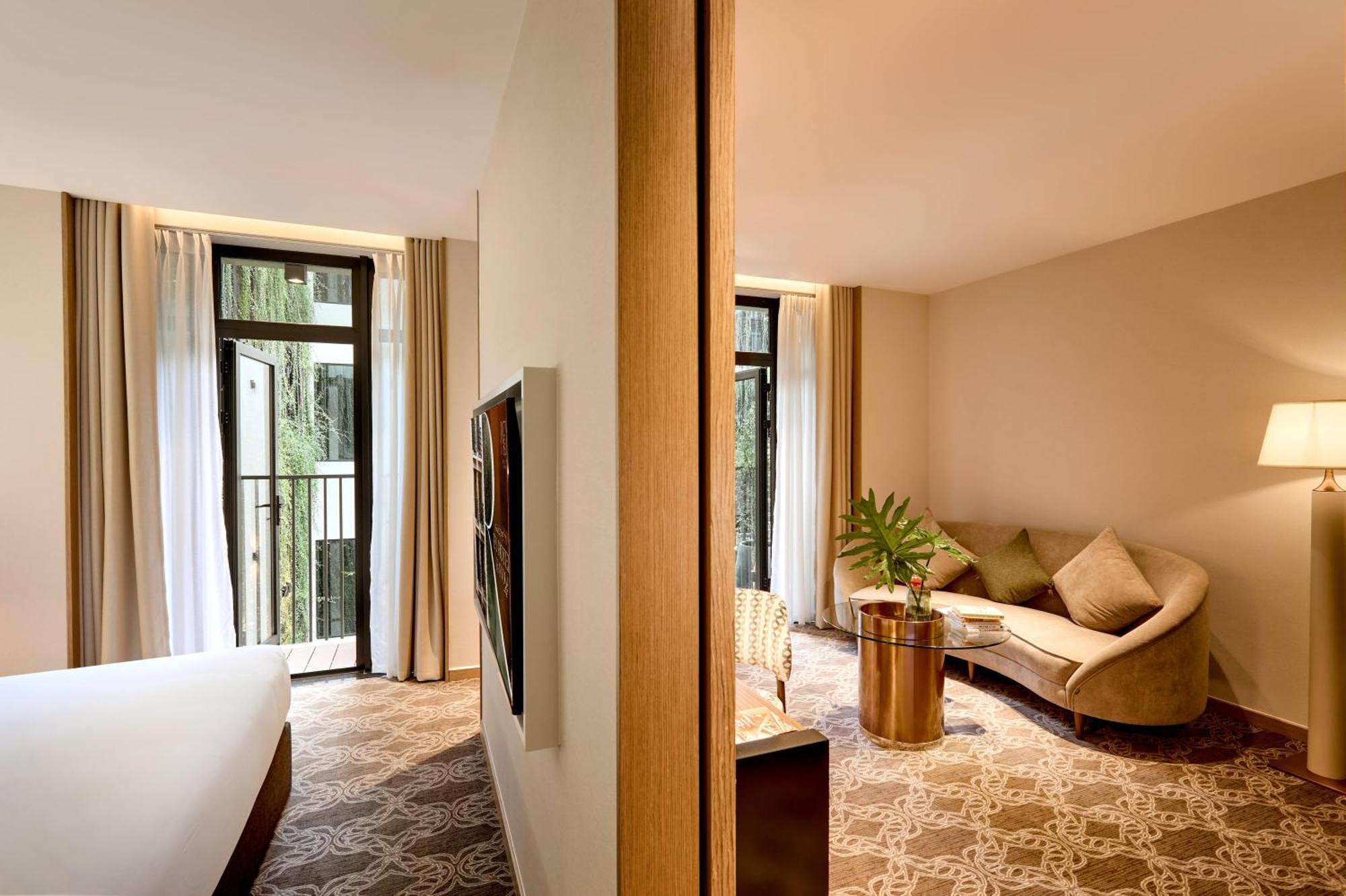 Rey Hotel