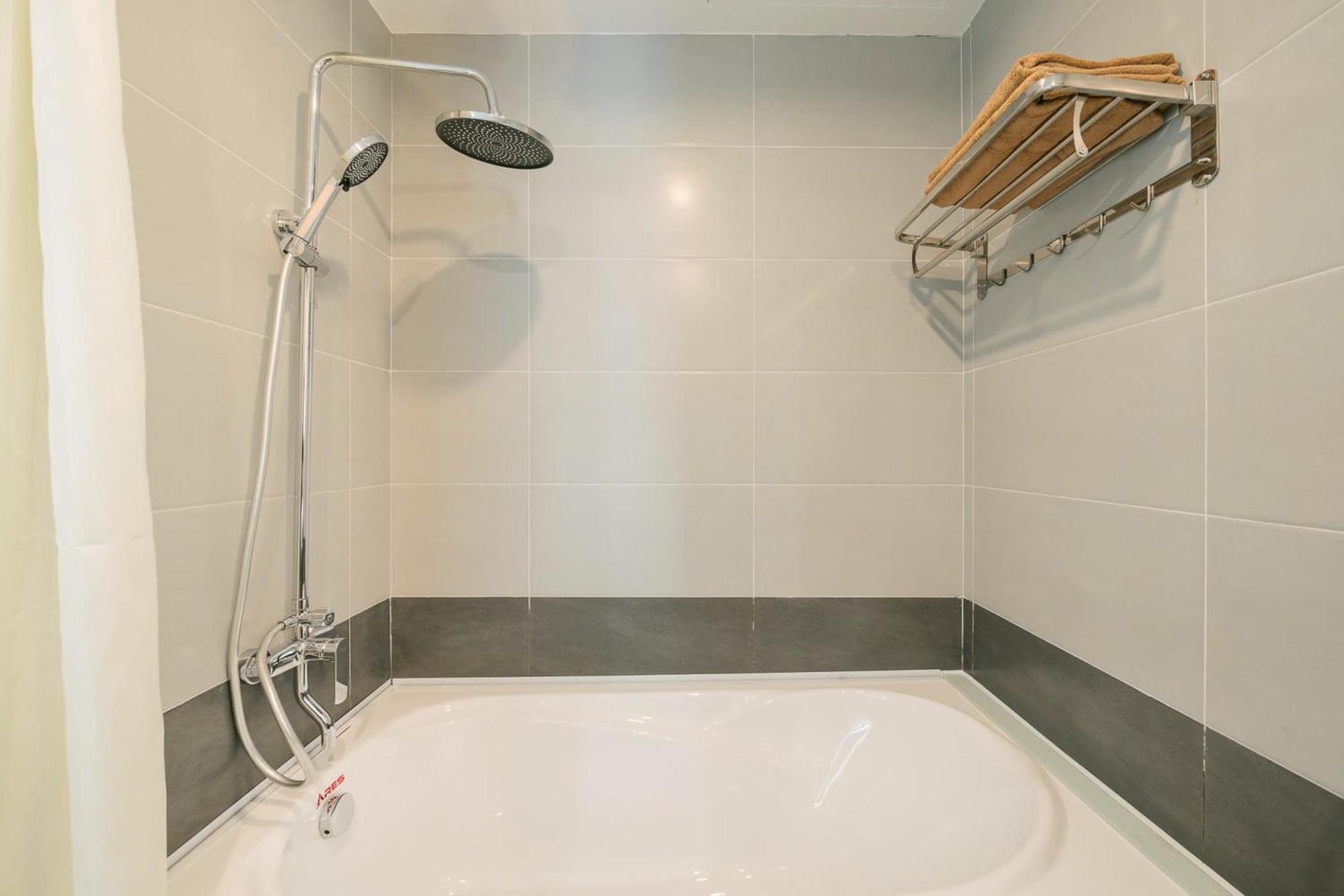 Hotel Lux Ngoc Khanh 2 Hanoi