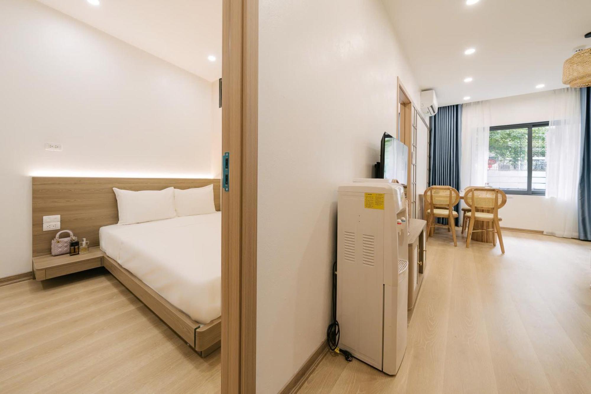 Lux Ngoc Khanh 2 Hanoi