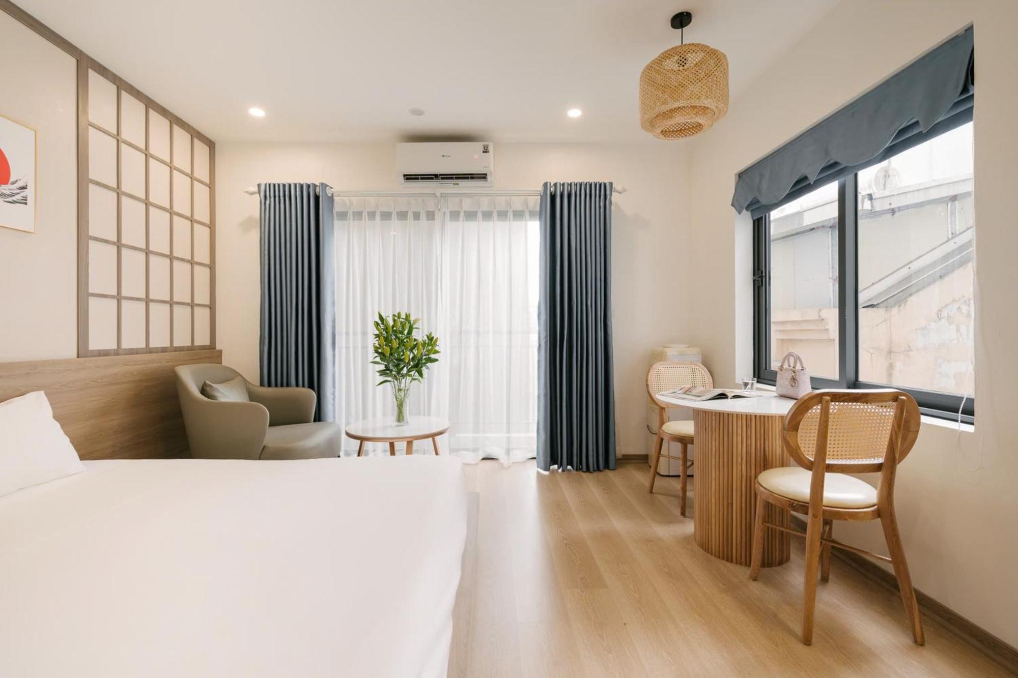 Lux Ngoc Khanh 2 * Hanoi