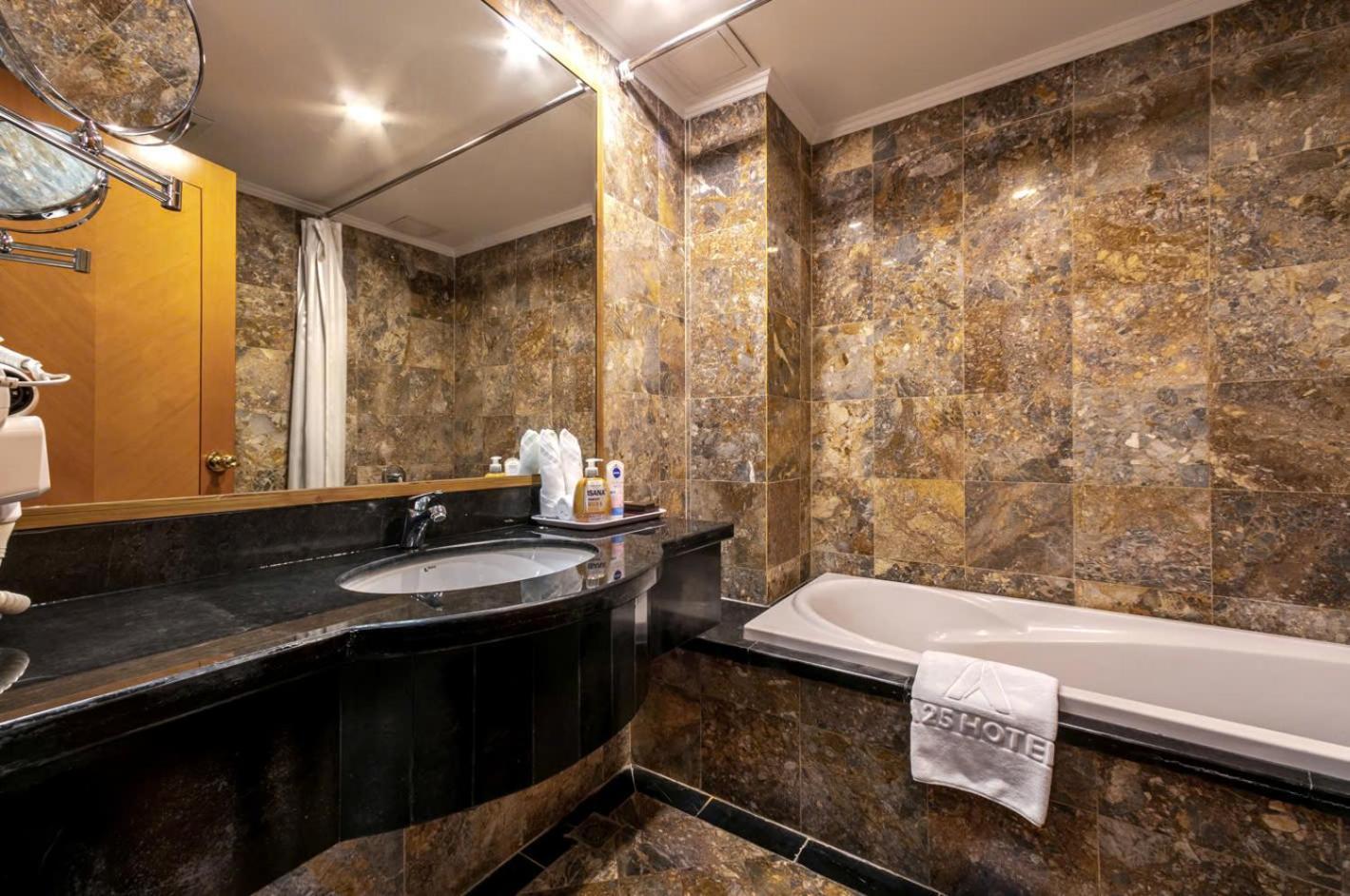 Hotel A25 Luxury 4*