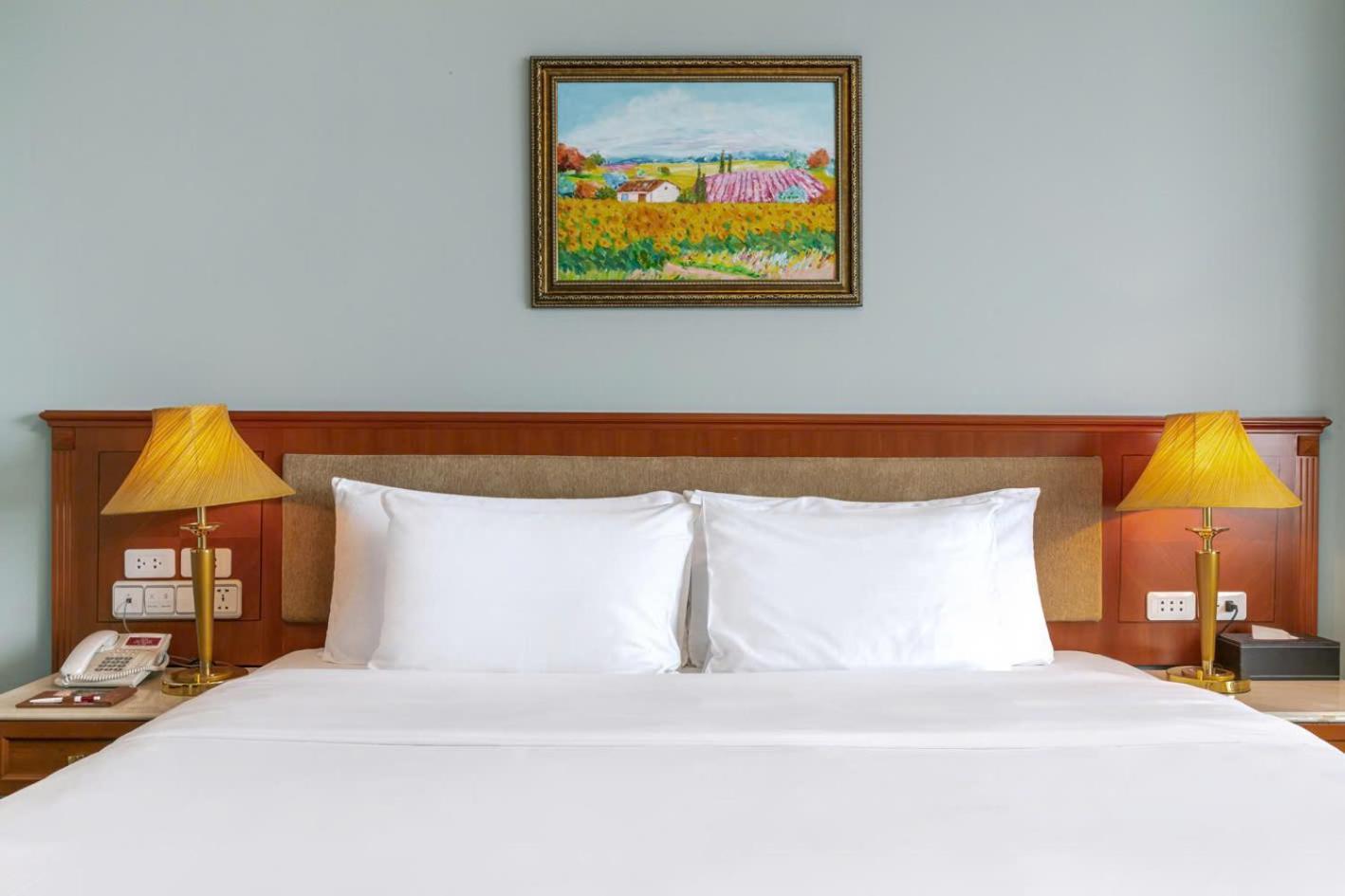 Hotel A25 Luxury 4*