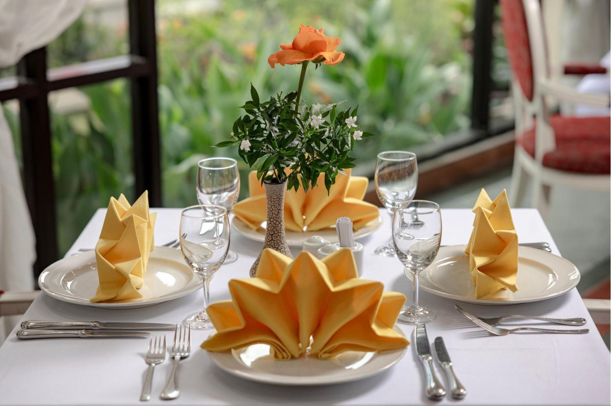 Oriental Palace 3* Hanoi