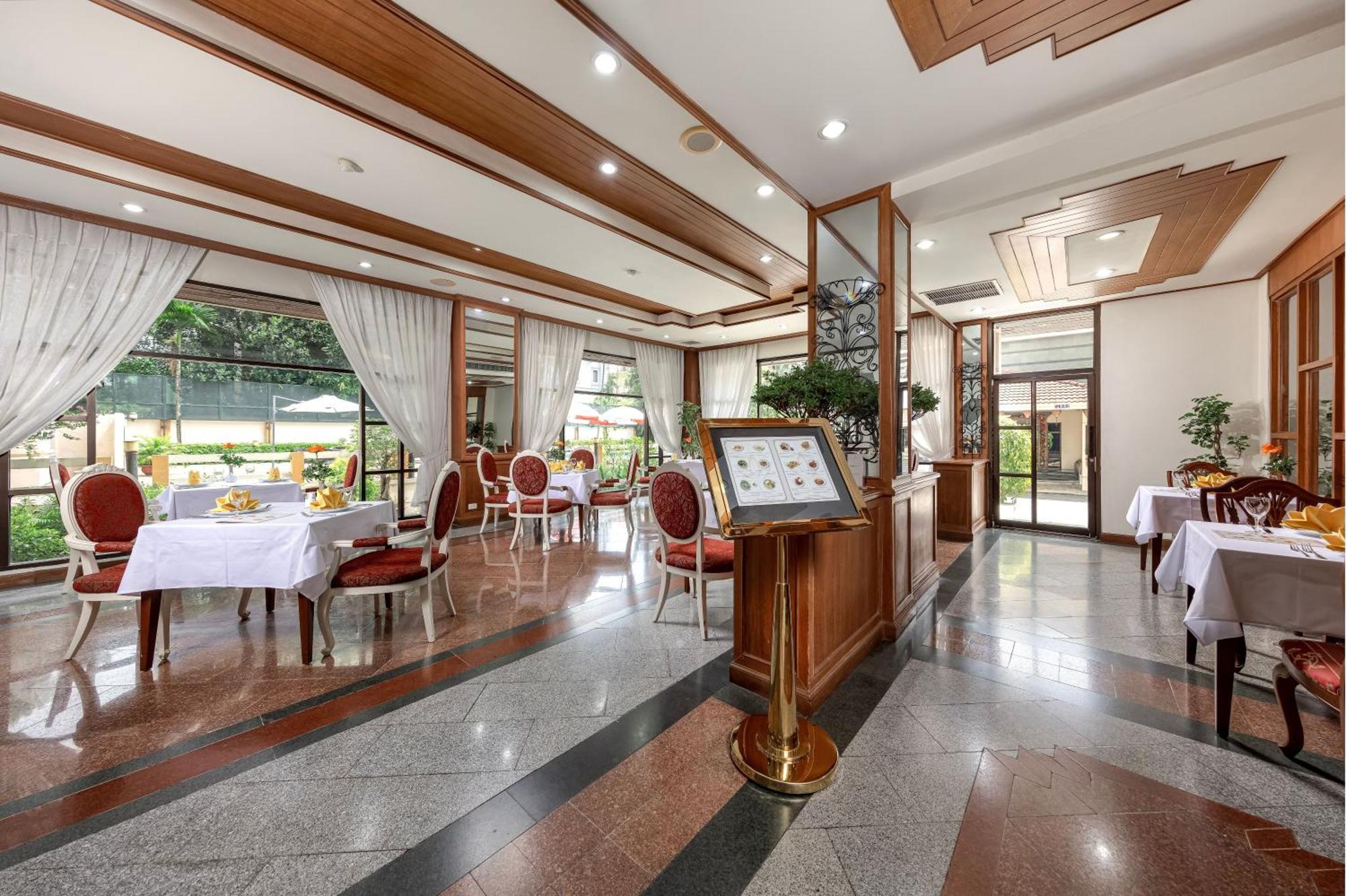 Hotel Oriental Palace