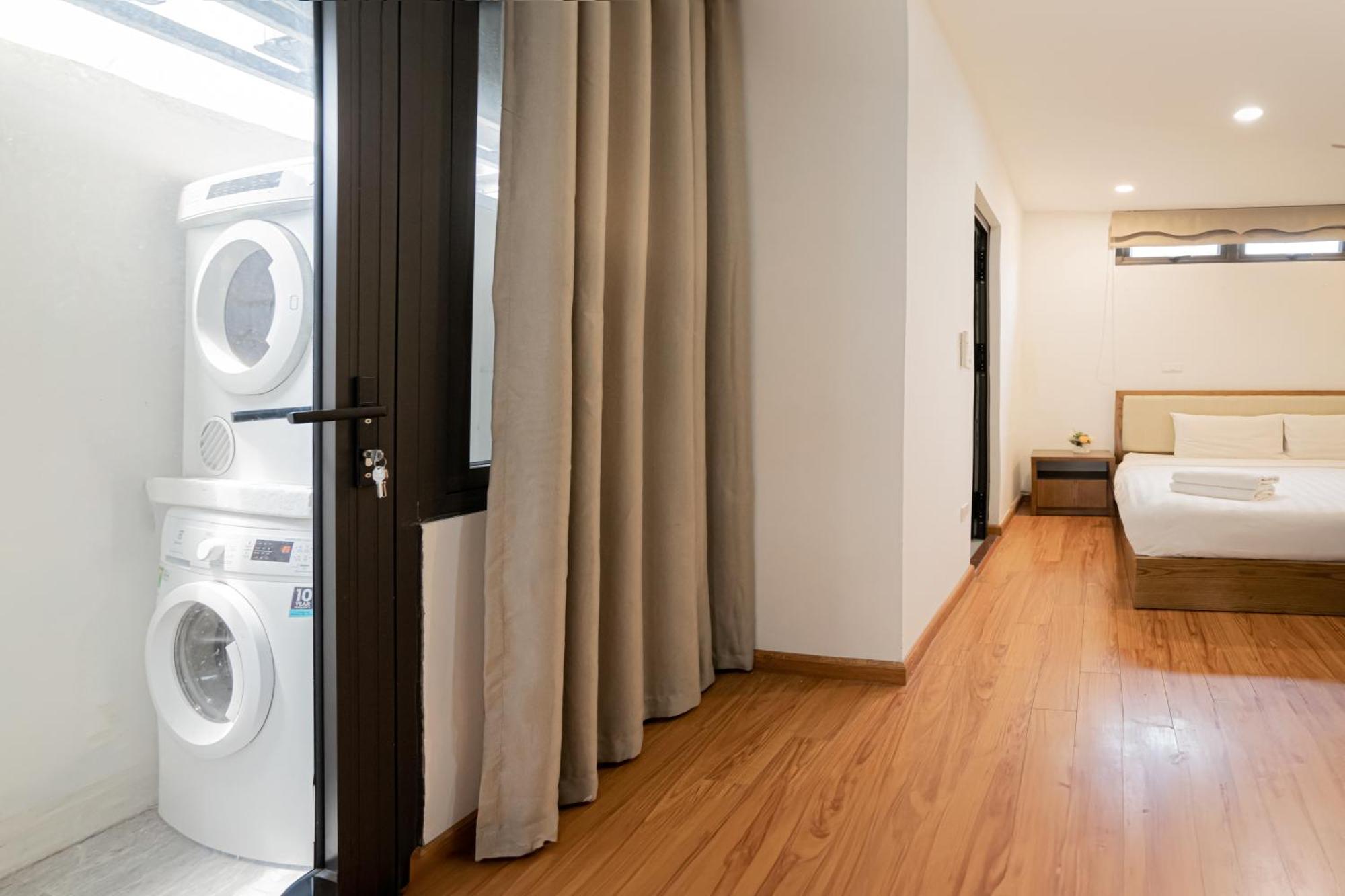 22housing & 60 Linh Lang Apartment *