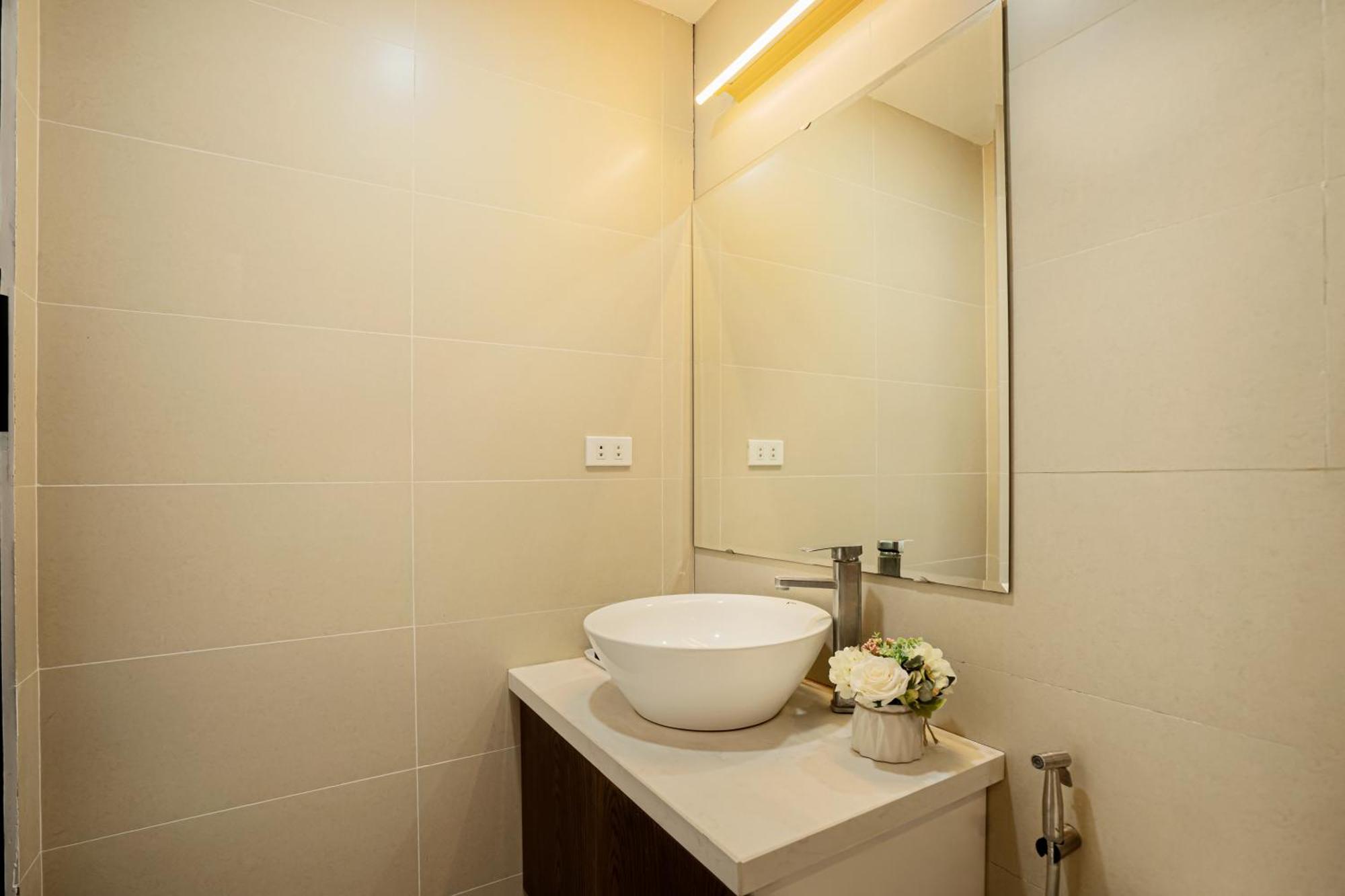 22housing & 60 Linh Lang * Hanoi