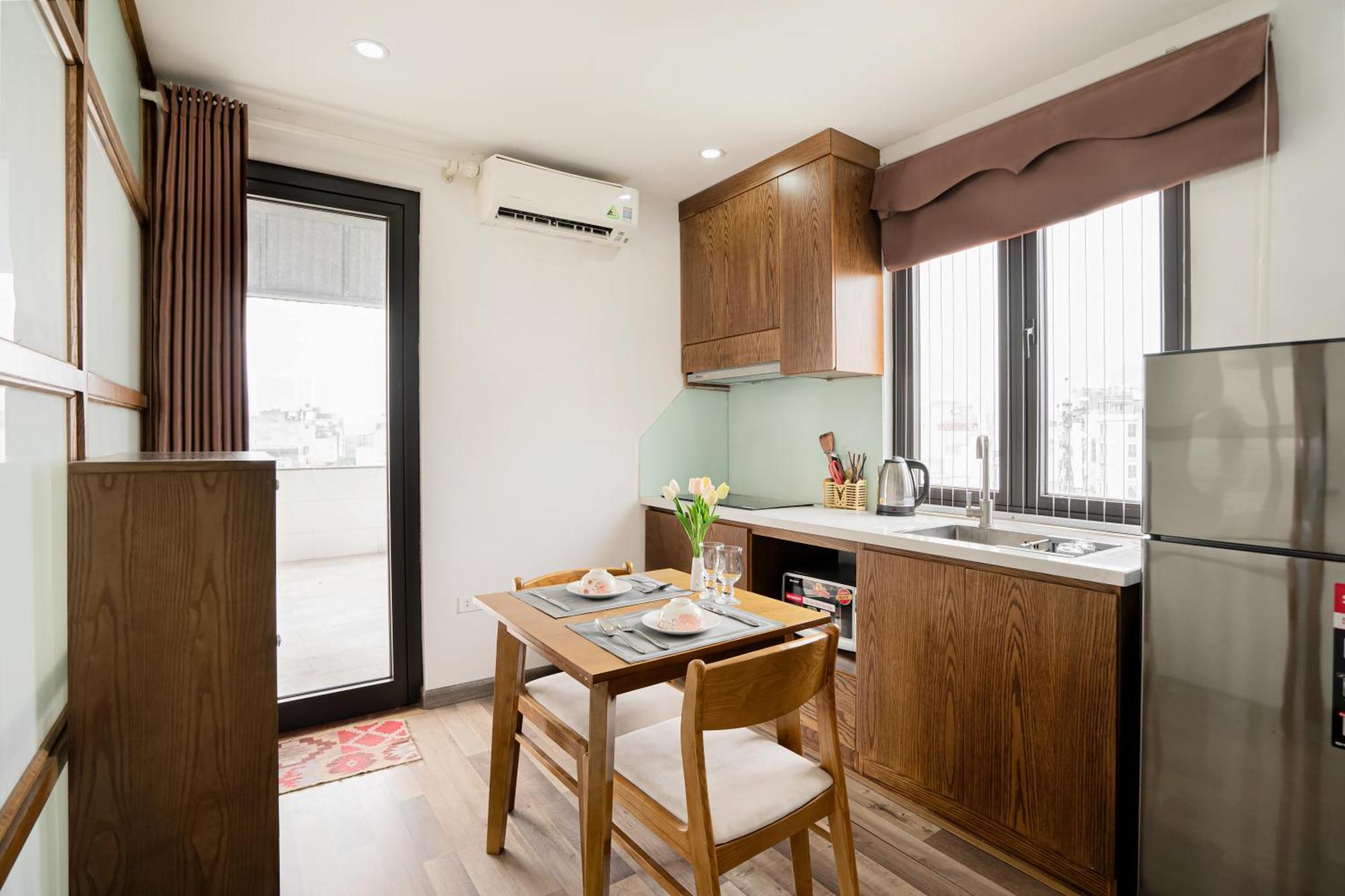 22housing & 60 Linh Lang Apartment *