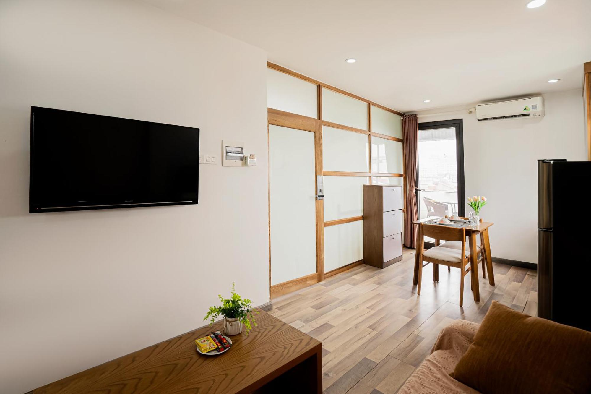 22housing & 60 Linh Lang *