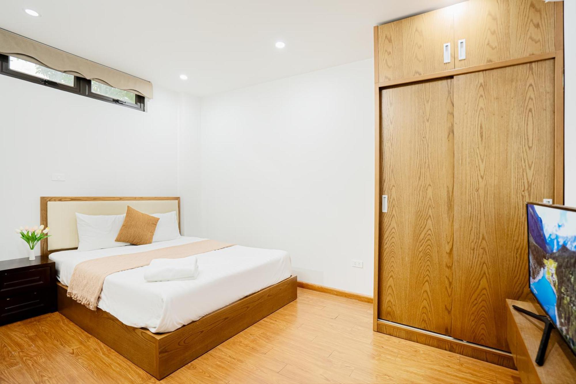 22housing & 60 Linh Lang Apartment