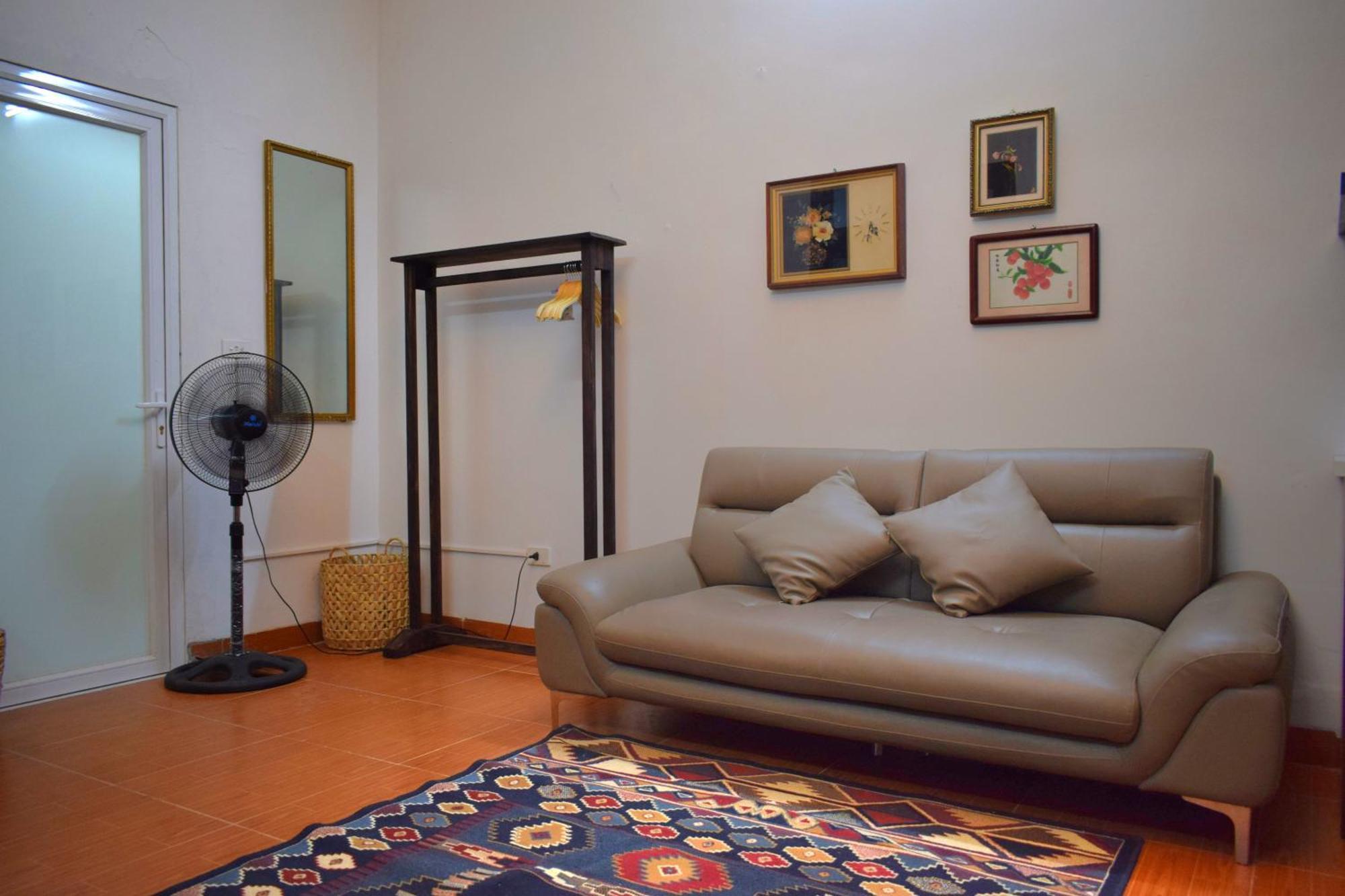 Lushstay - Vintage Haven For Couples Homestay *