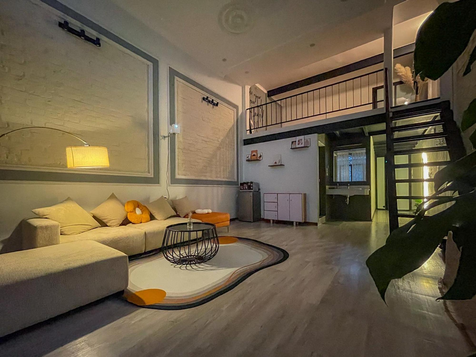 Zeus Living - Old Quater Guest house