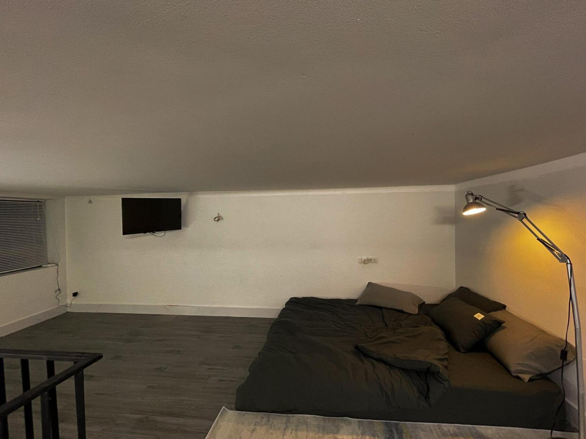 Zeus Living - Old Quater Guest house Hanoi
