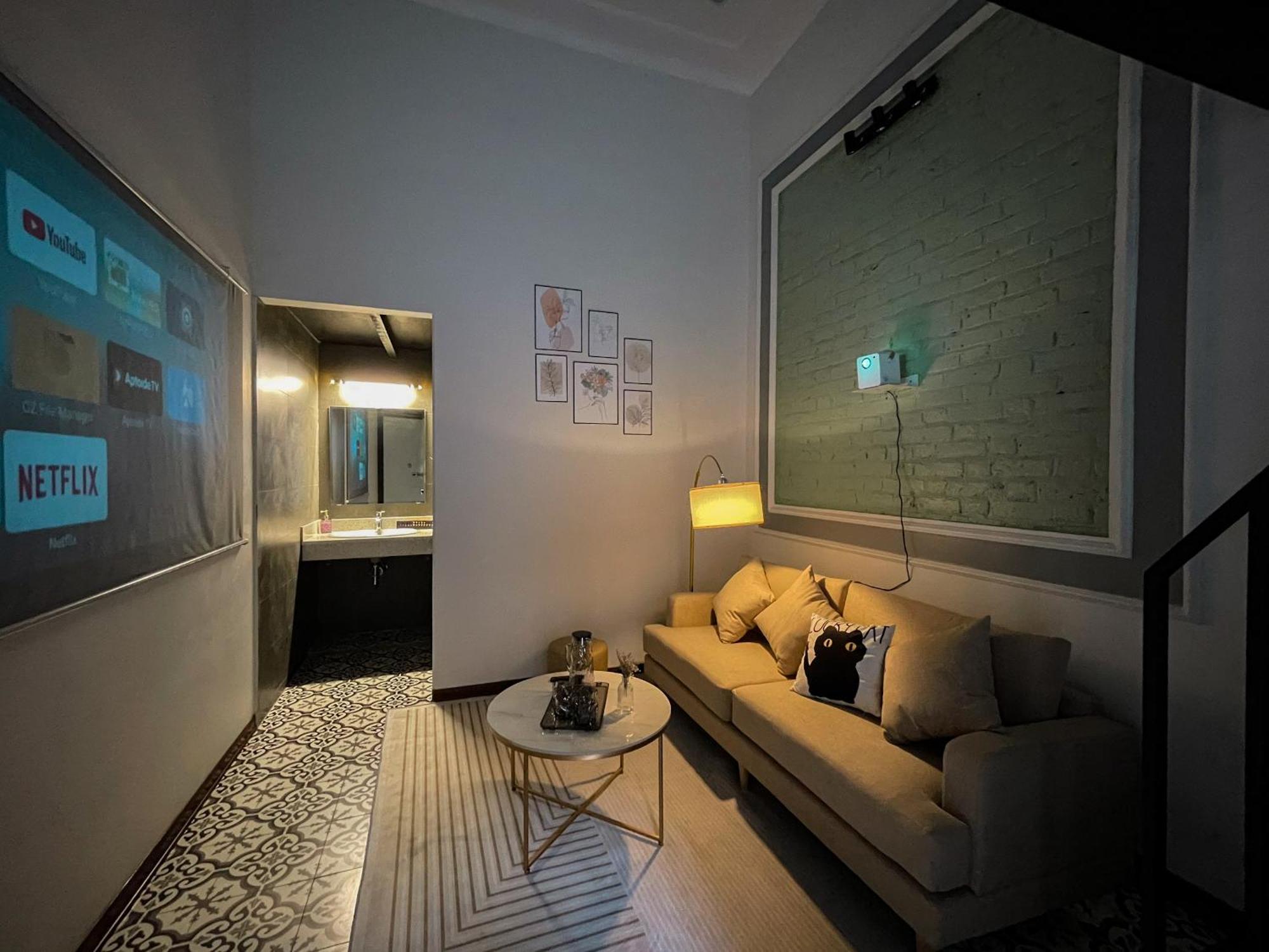 Zeus Living - Old Quater Guest house