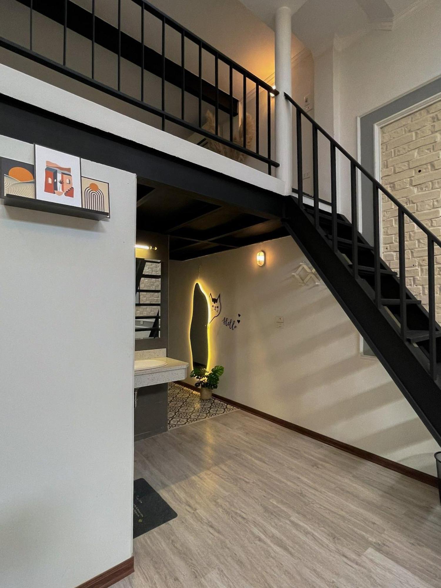 Zeus Living - Old Quater Guest house *