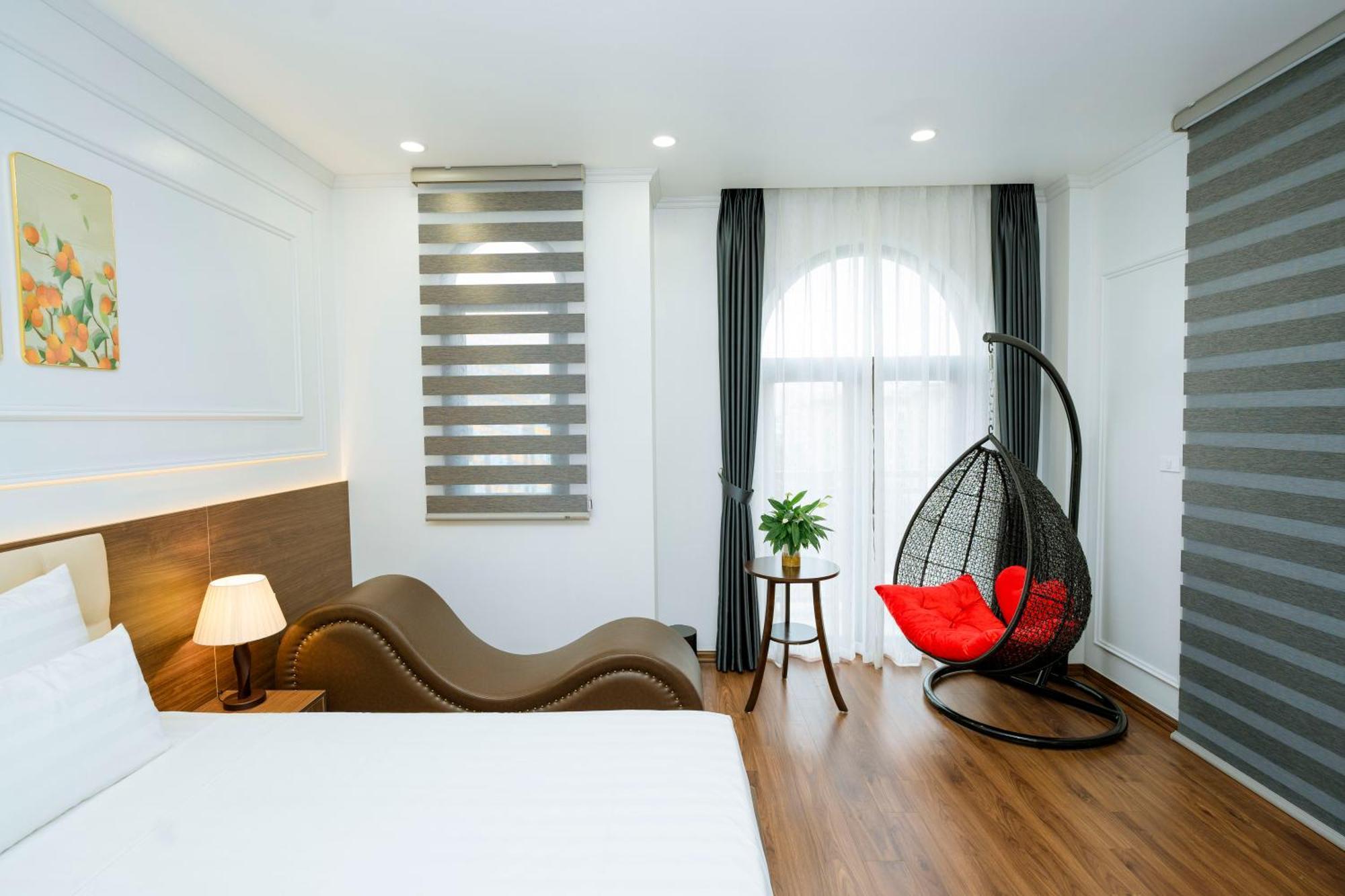 Love hotel Azoma Hanoi
