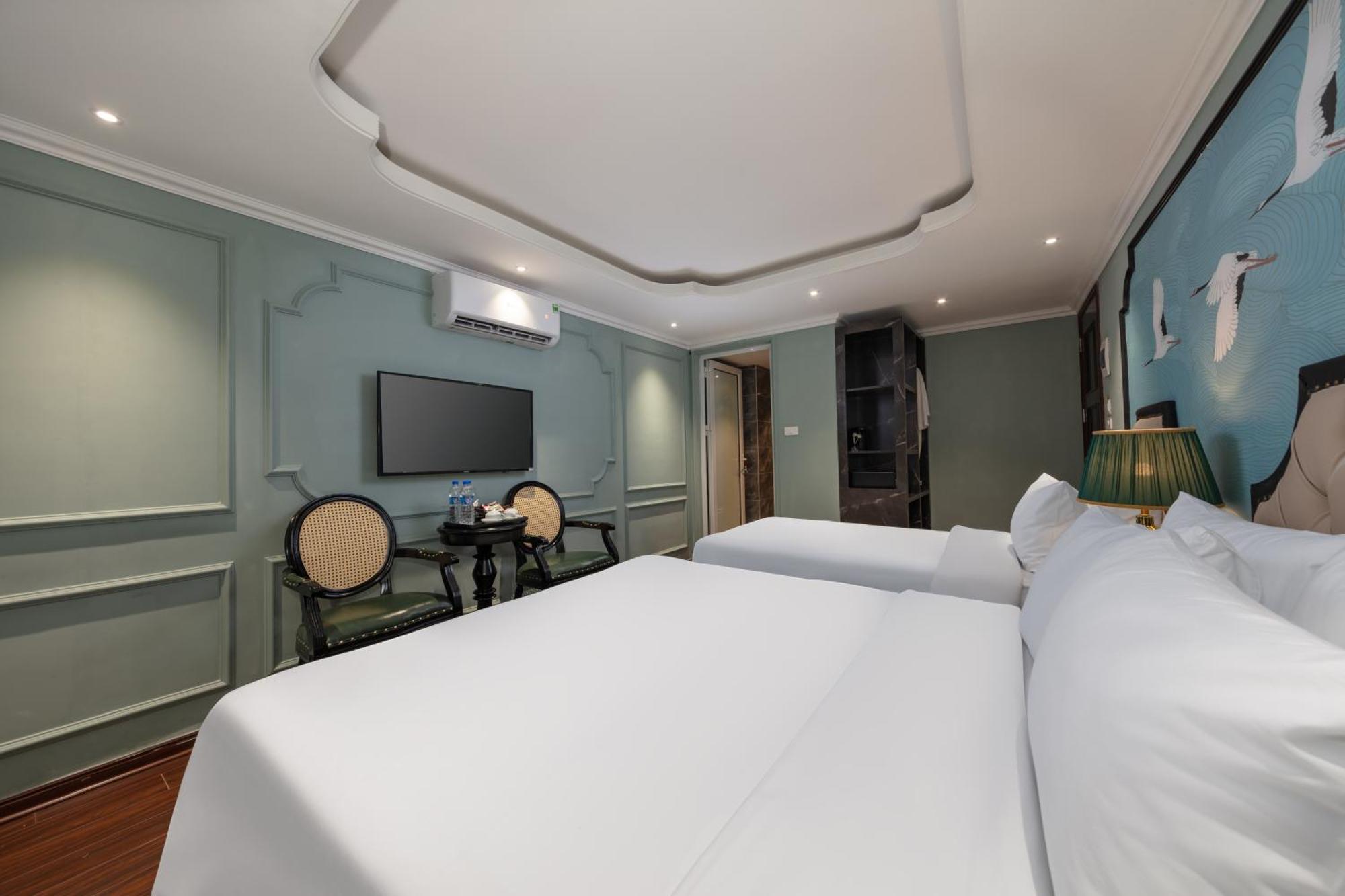 Madelise Grand Hotel 4*