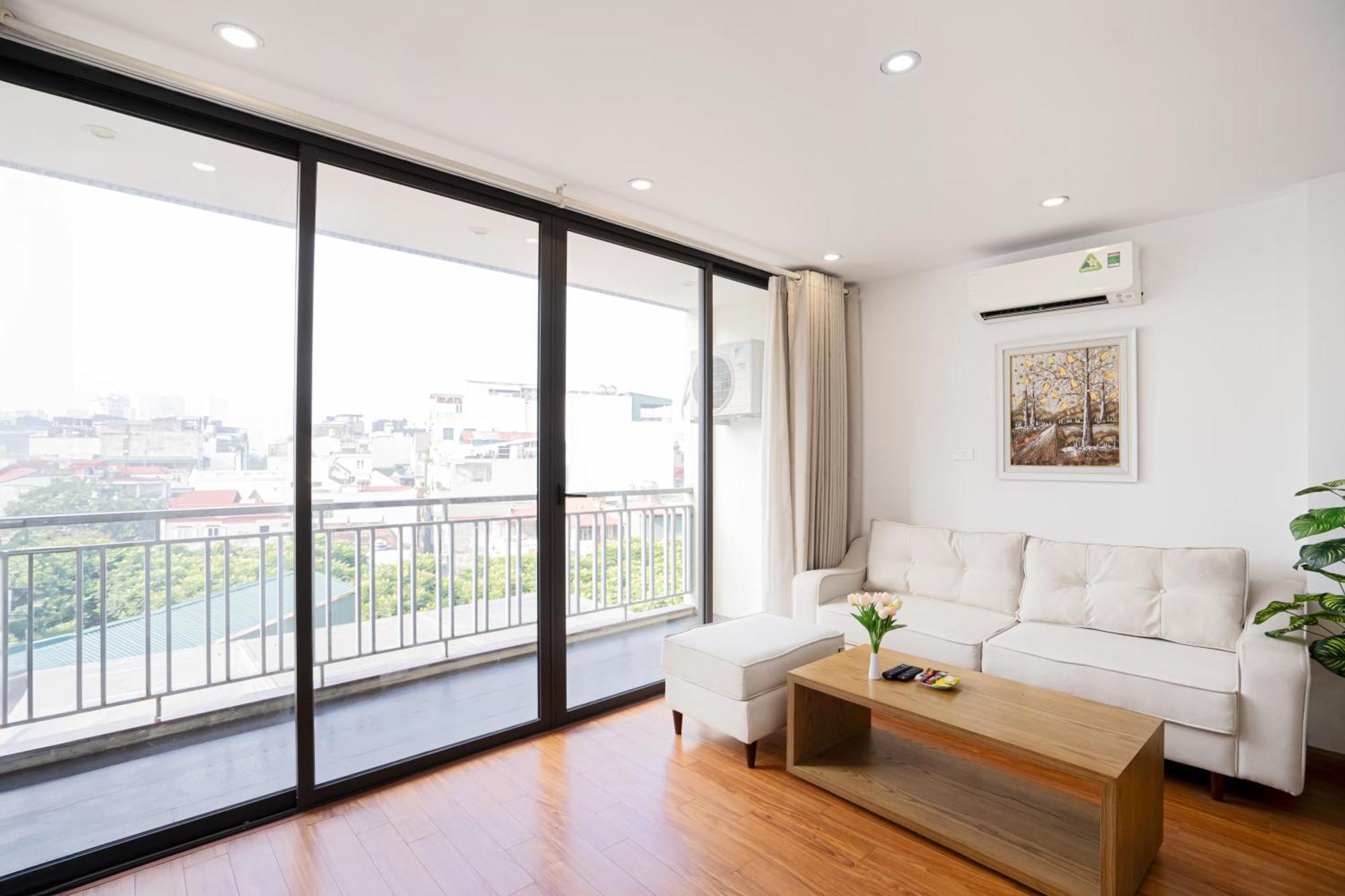 22housing & 60 Linh Lang Hanoi
