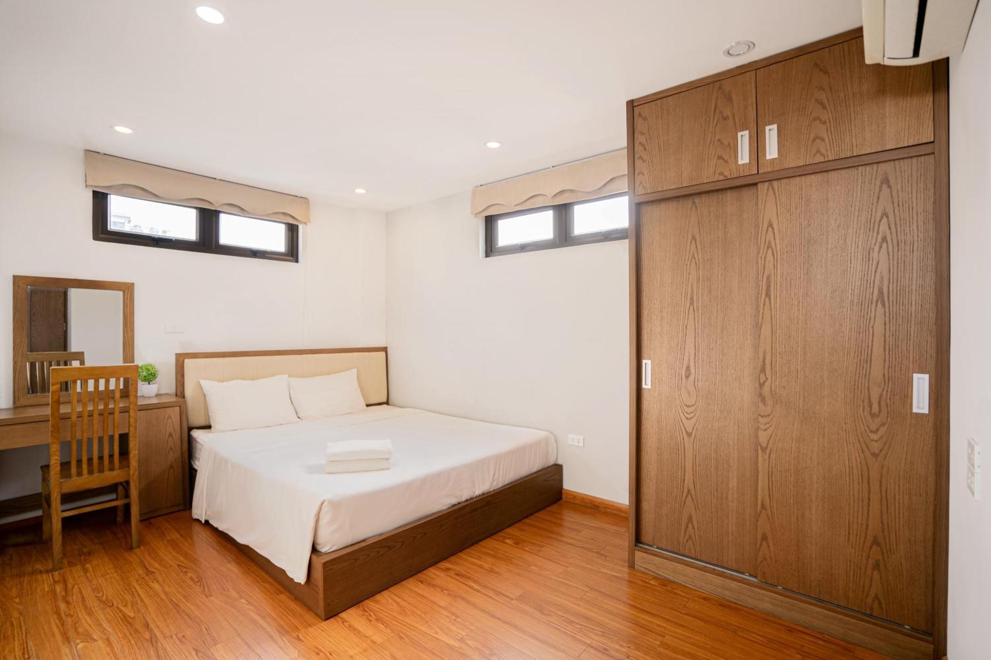 22housing & 60 Linh Lang Apartment *