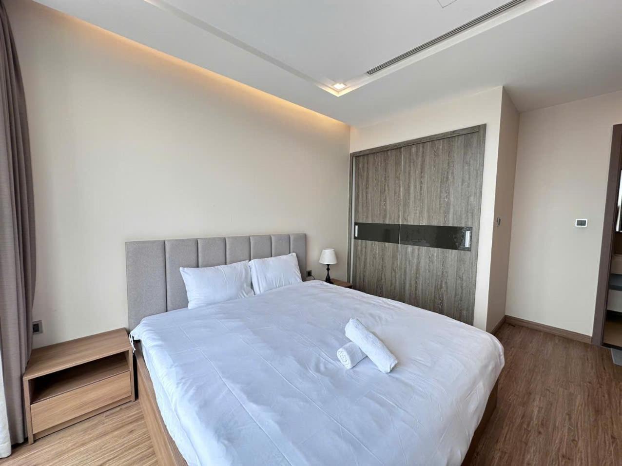 Apartment Vinhomes Metropolis *