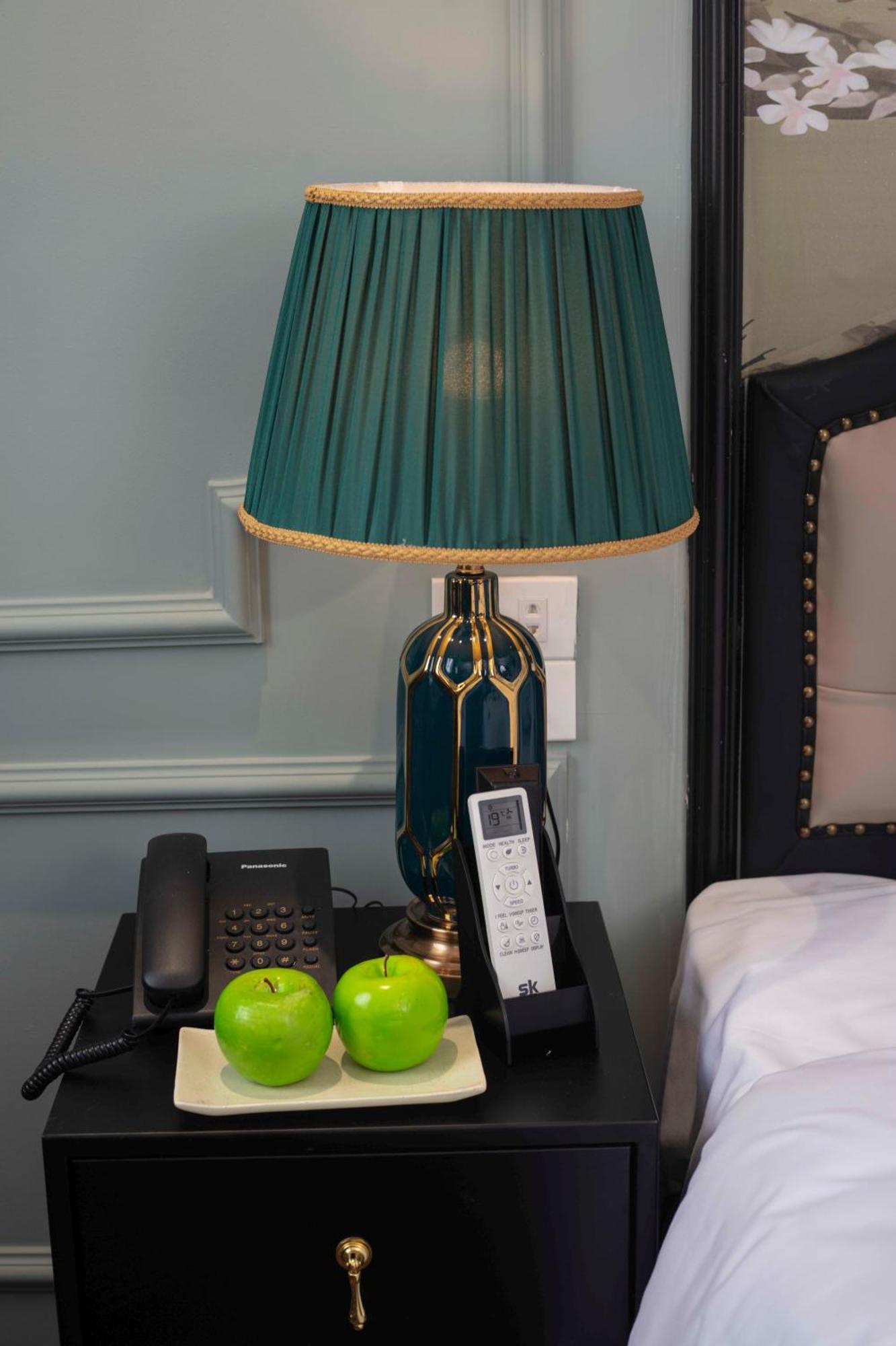 Madelise Palace & Travel 4*