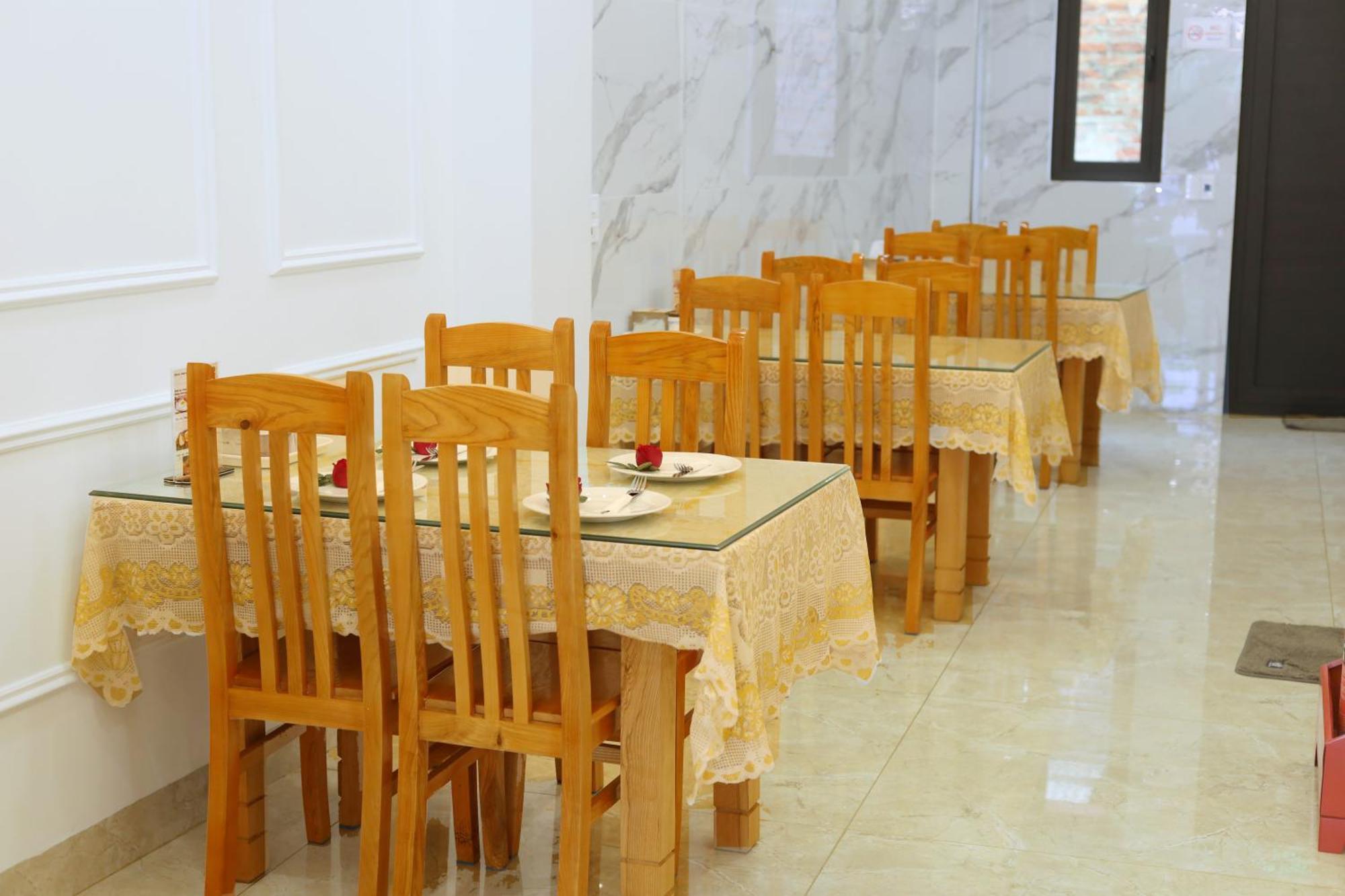 Chemi Noi Bai Airport & Travel Khách sạn 3*