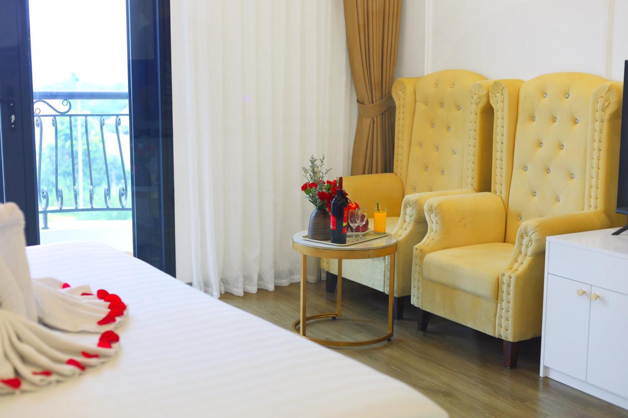 Chemi Noi Bai Airport & Travel 3*
