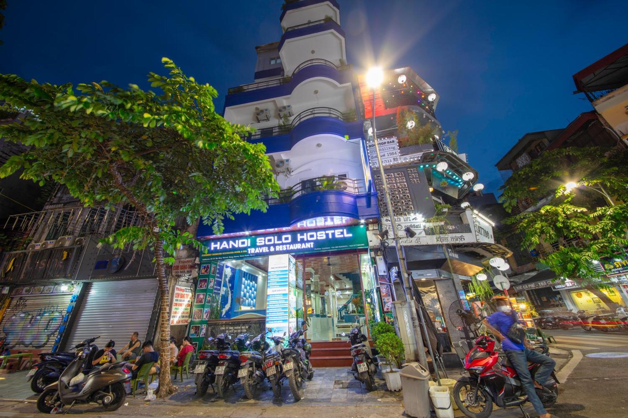 Hostel Solo *
