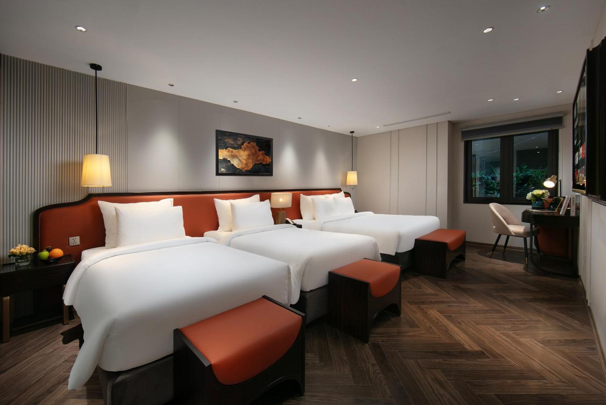 Hotel Le Premier & Rooftop Bar Hanoi