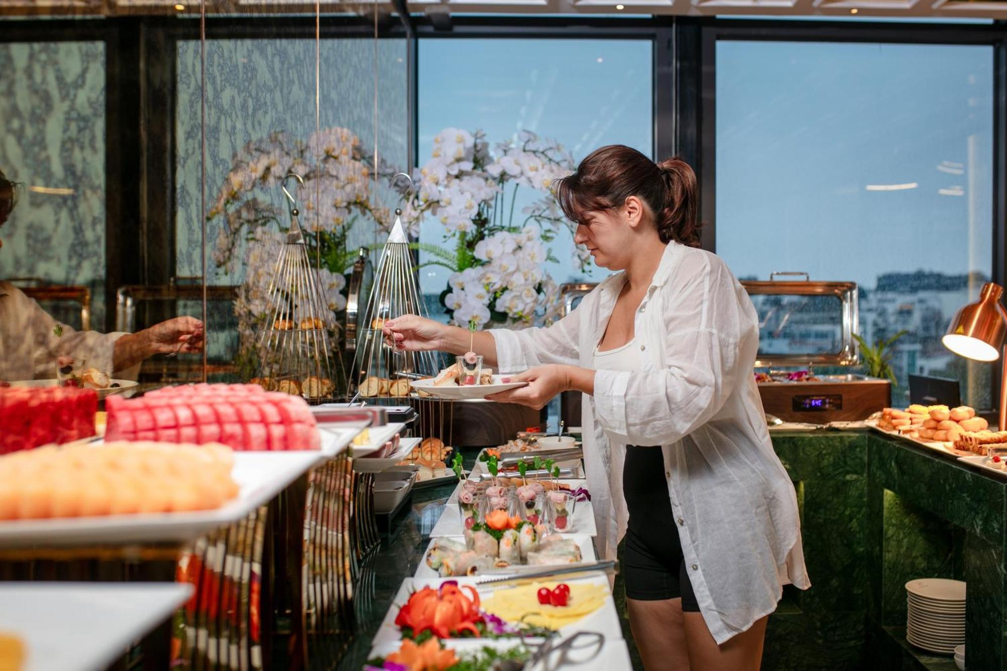 Hotel Le Premier & Rooftop Bar 4*