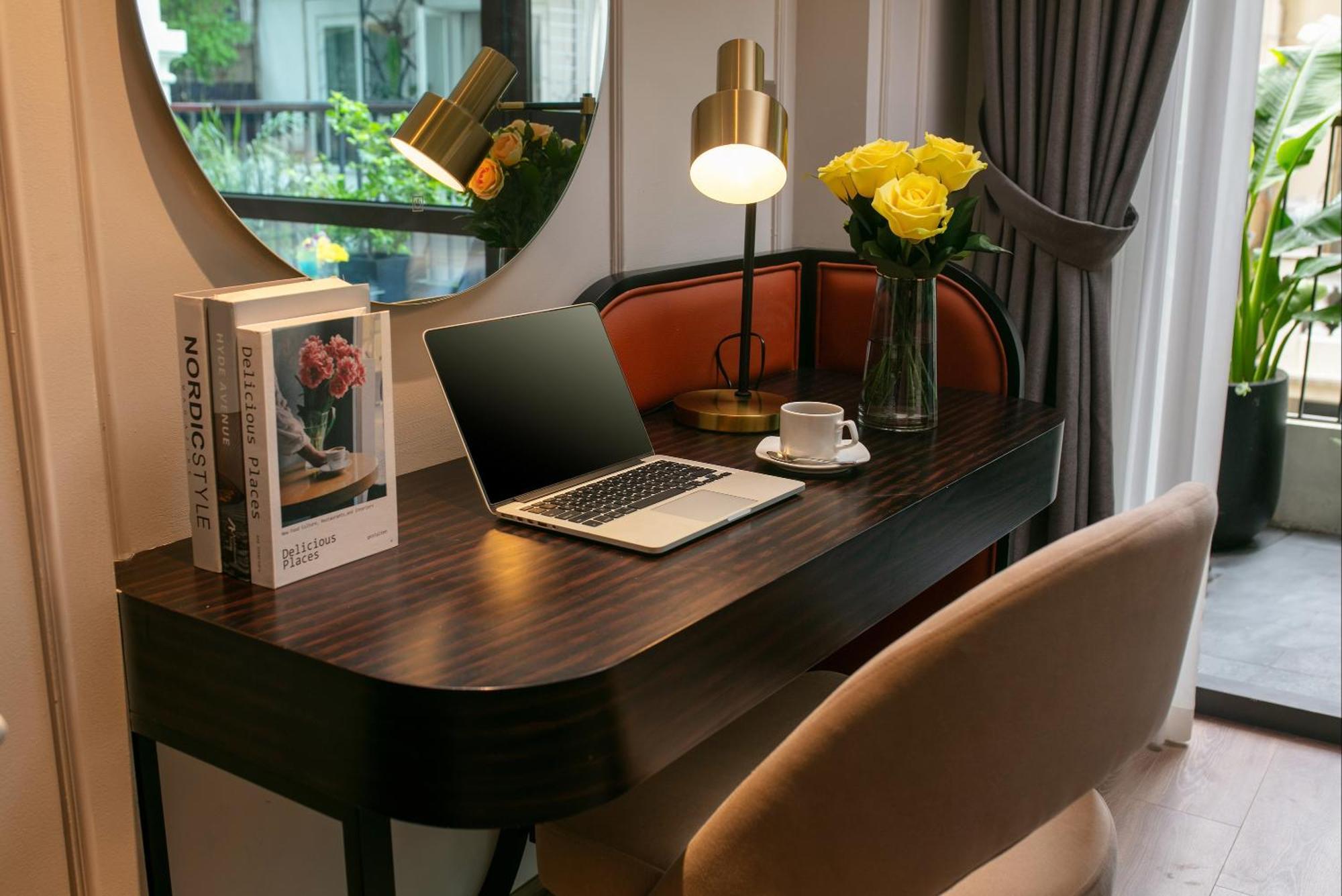Hotel Le Premier & Rooftop Bar Hanoi