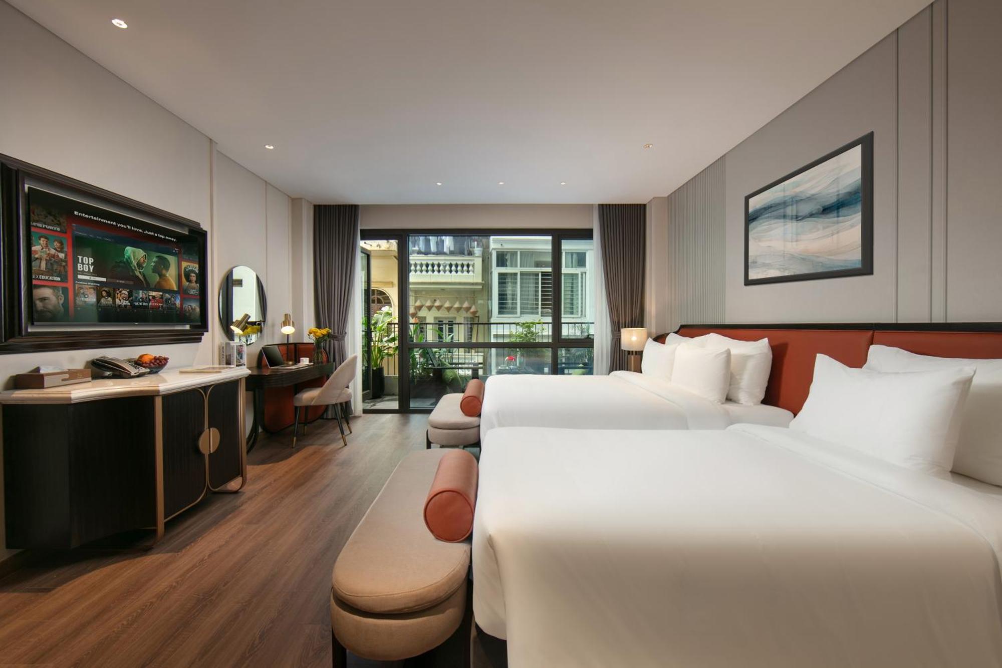Hotel Le Premier & Rooftop Bar 4*